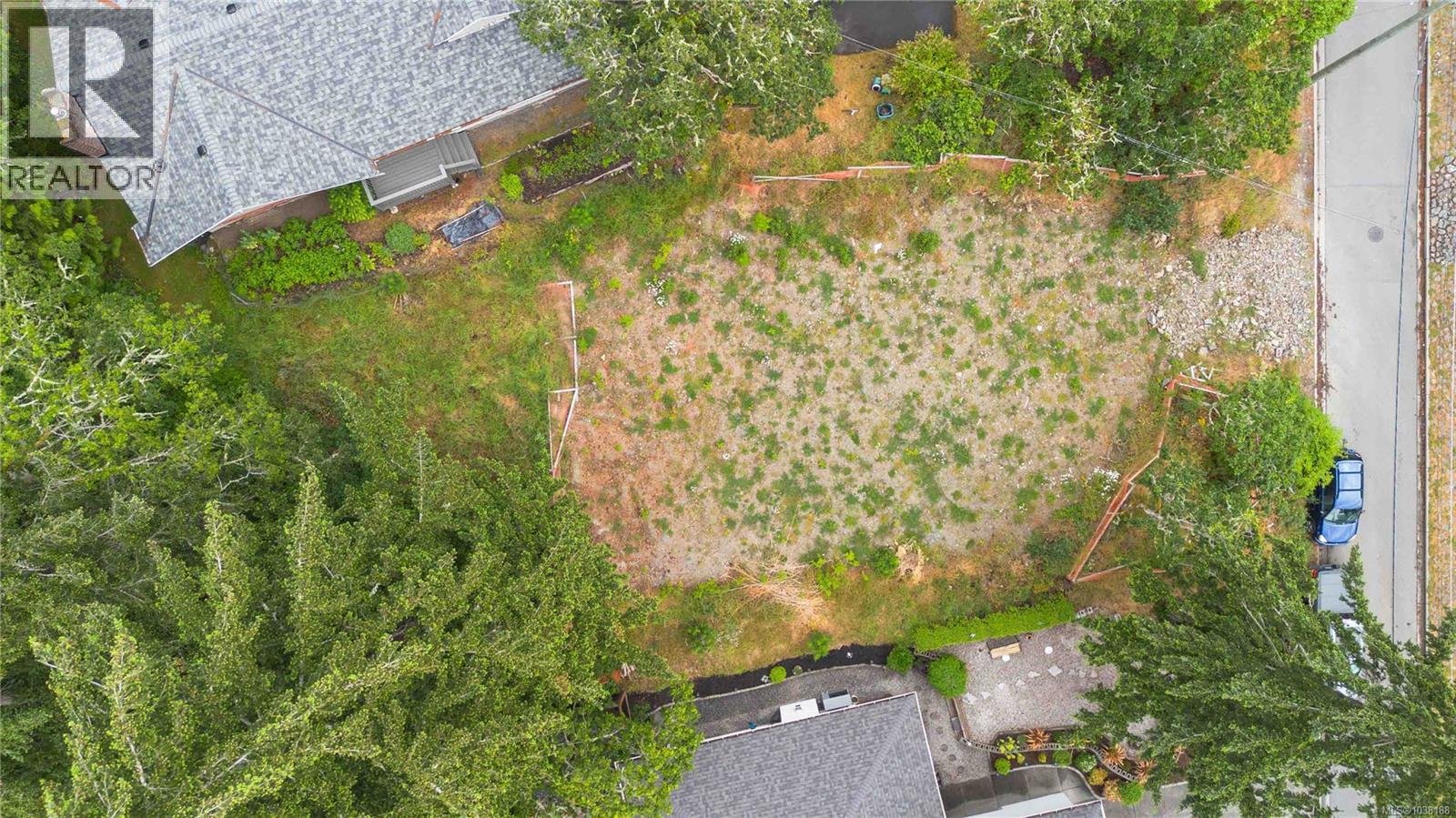 2204 Burnside Rd W Property Photo 3