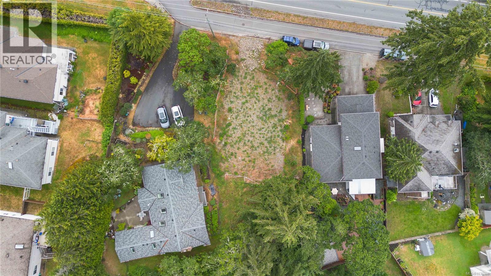 2204 Burnside Rd W Property Photo 5