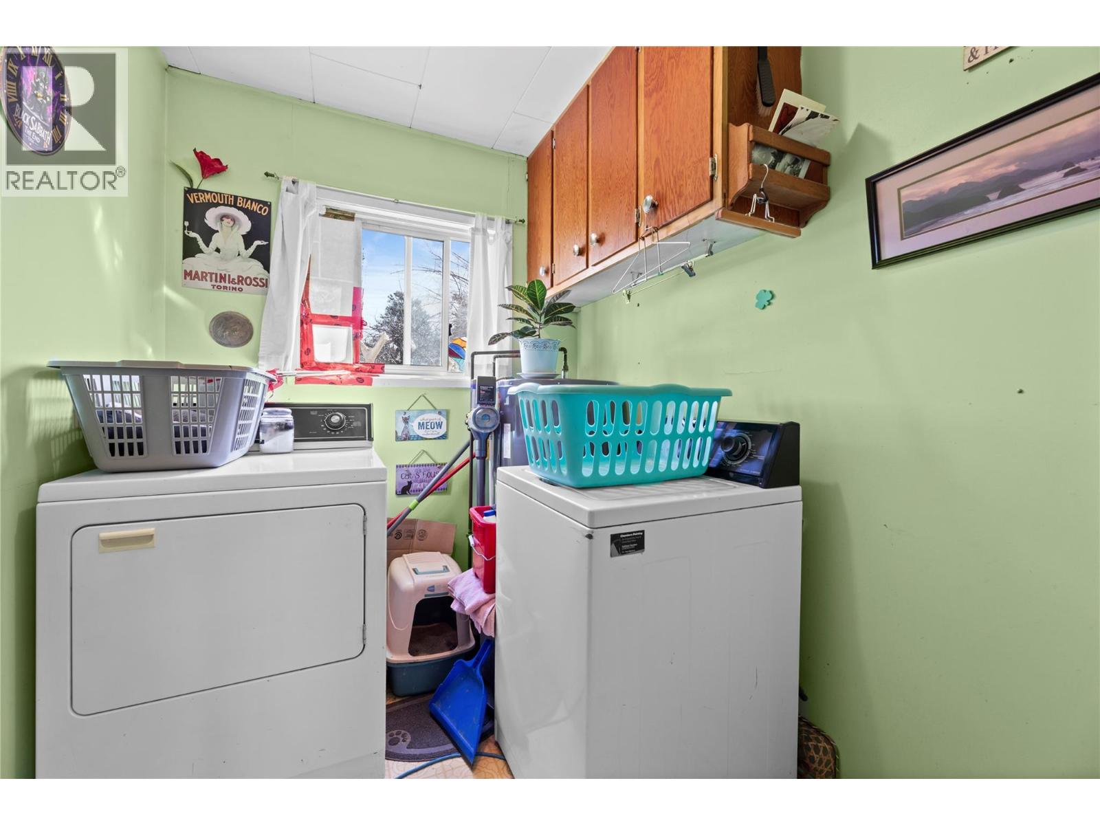 330 6 Street Property Photo 12