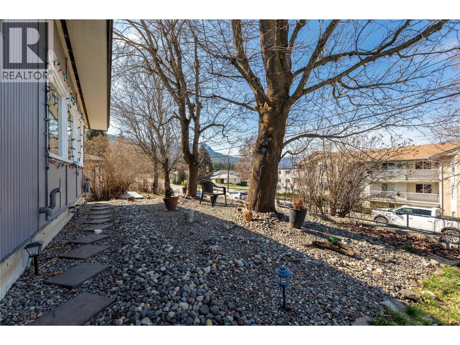 330 6 Street Property Photo 16