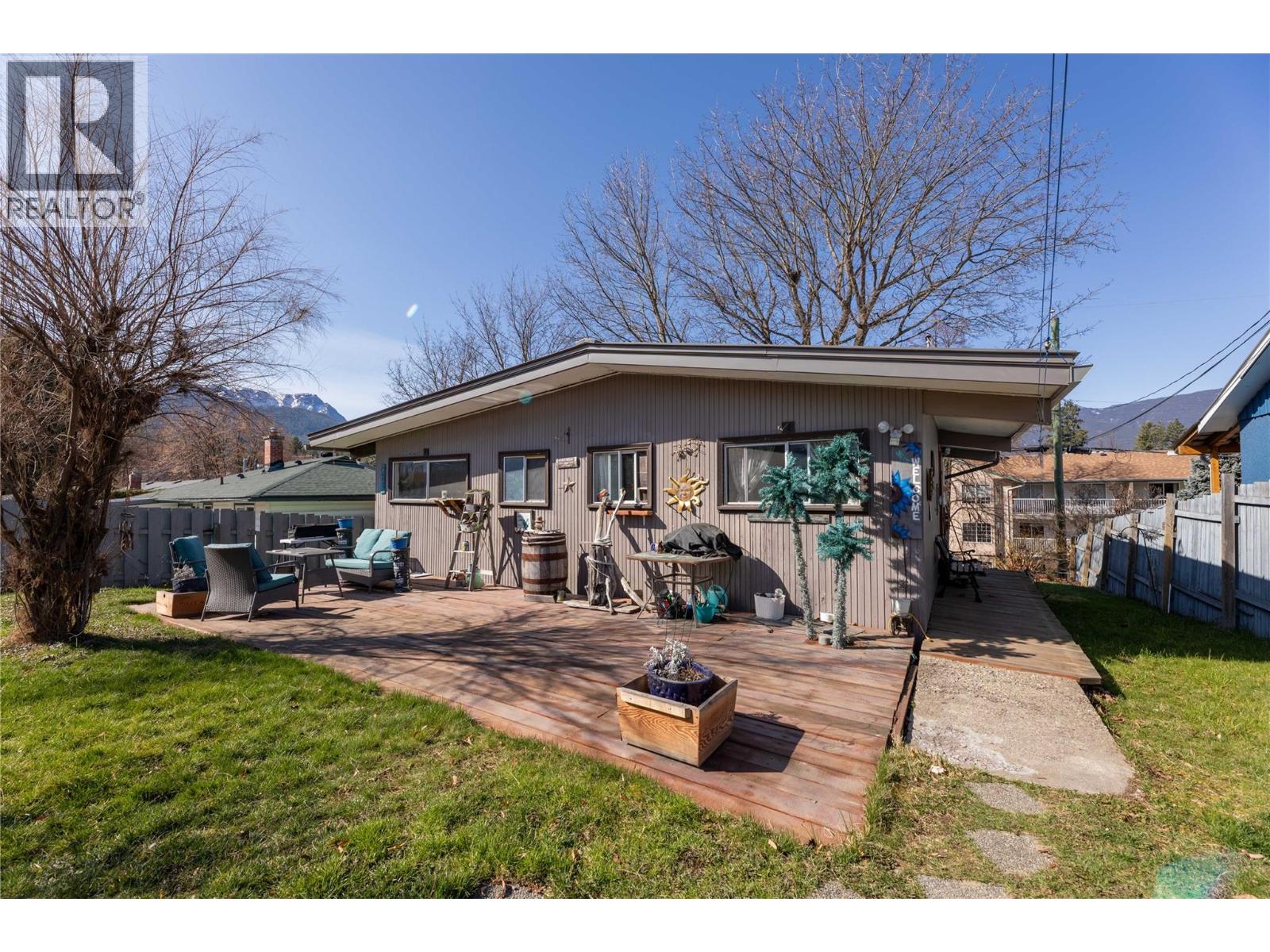 330 6 Street Property Photo 20