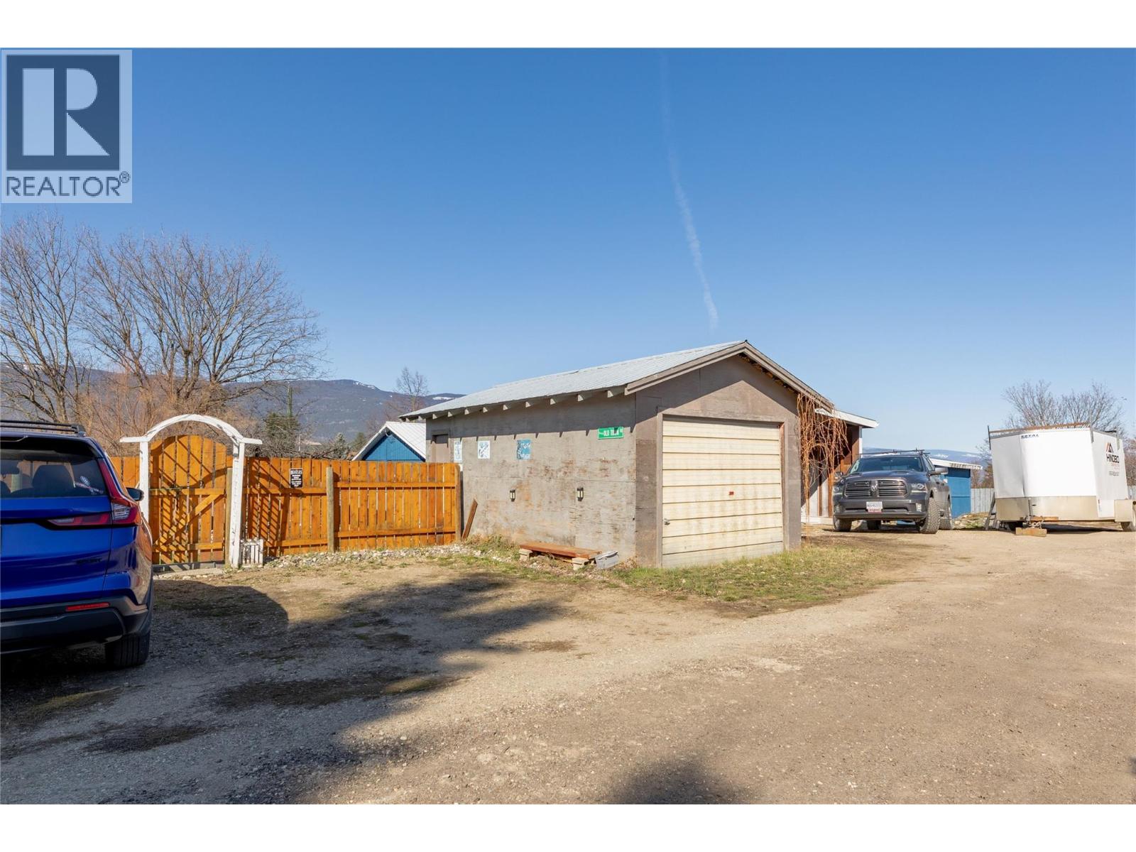 330 6 Street Property Photo 28