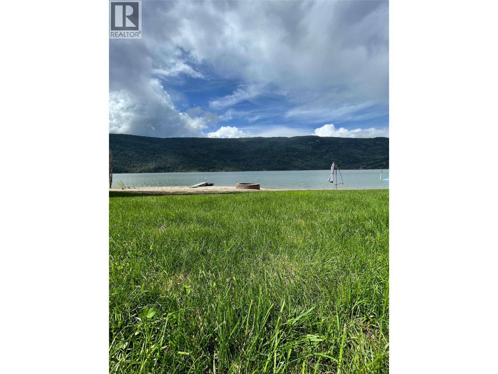 8558 Hwy 97a Property Photo 4