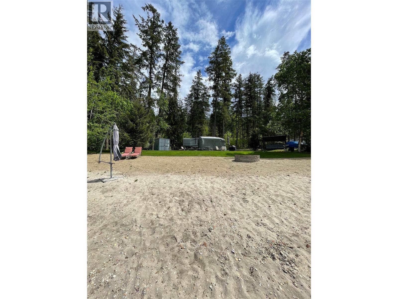 8558 Hwy 97a Property Photo 7