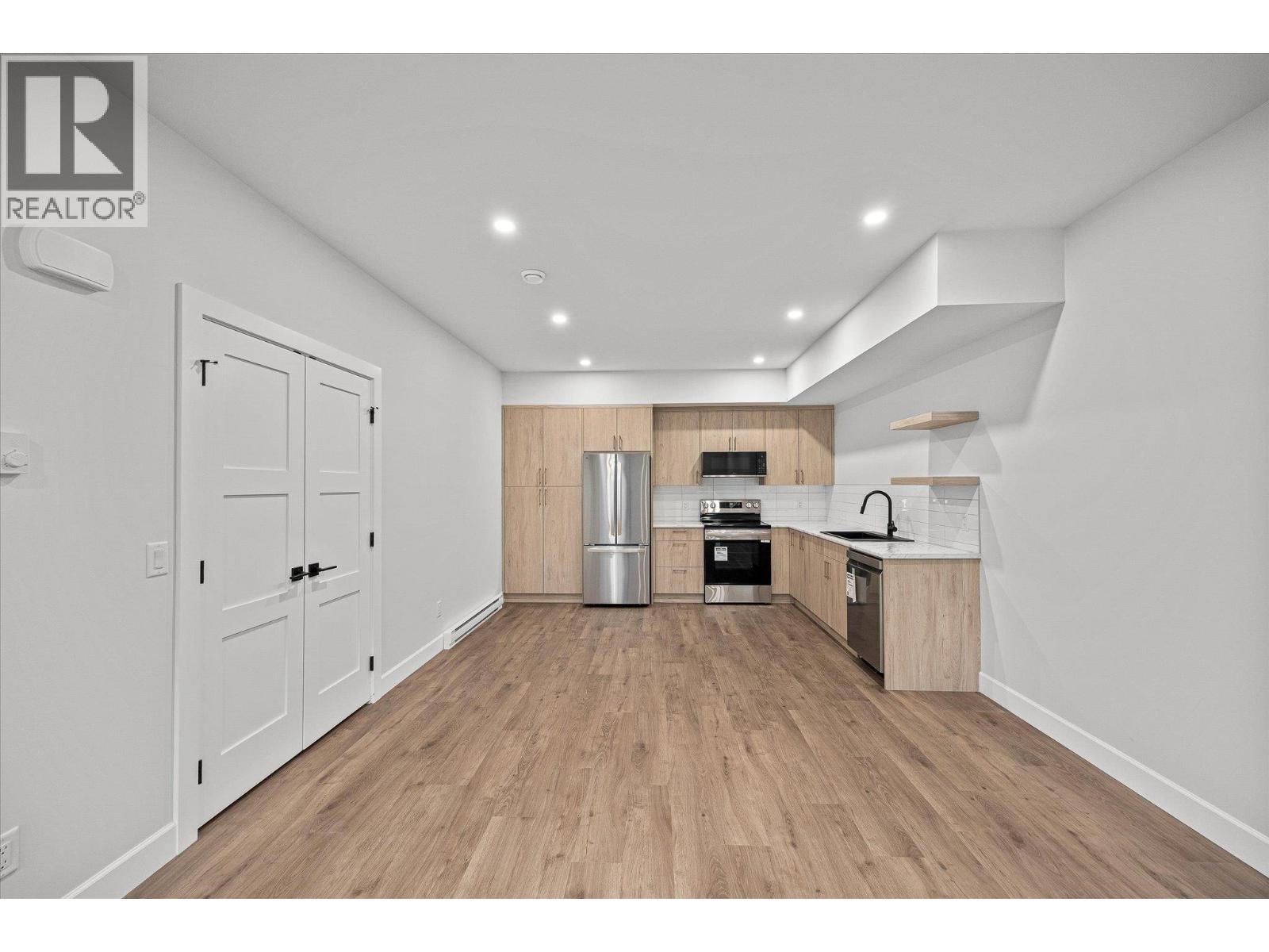 167 Heldon Court Property Photo 44