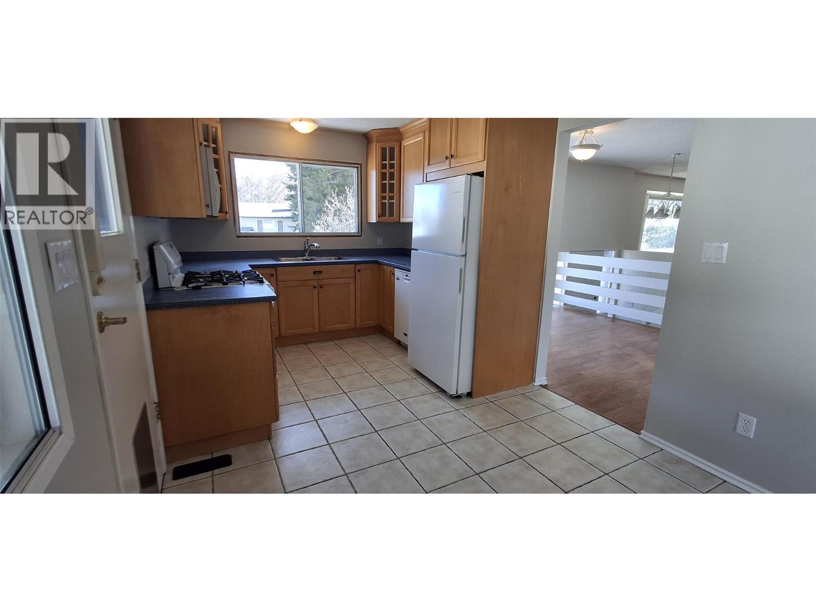 338 Beach Drive Property Photo 4