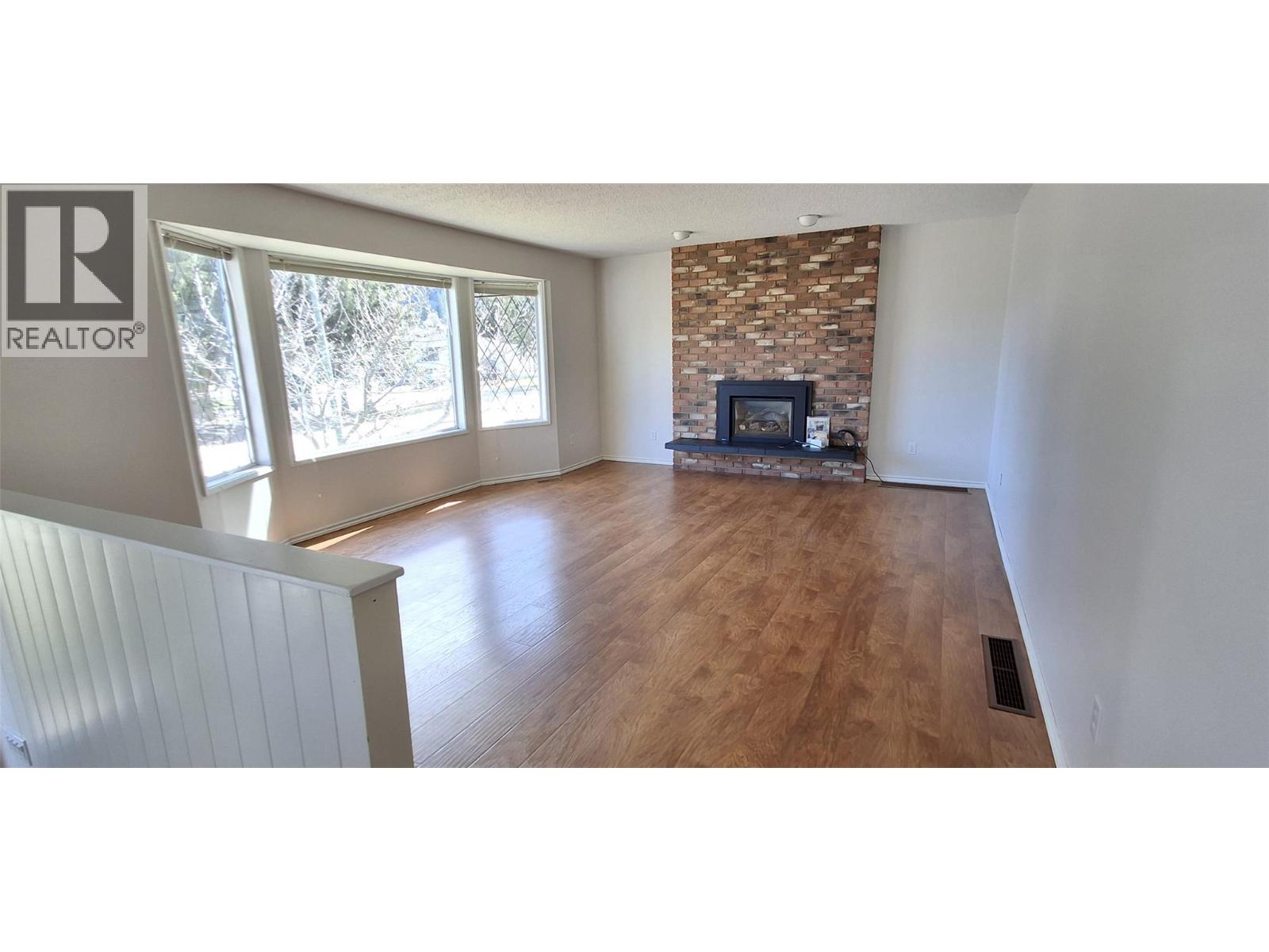 338 Beach Drive Property Photo 9