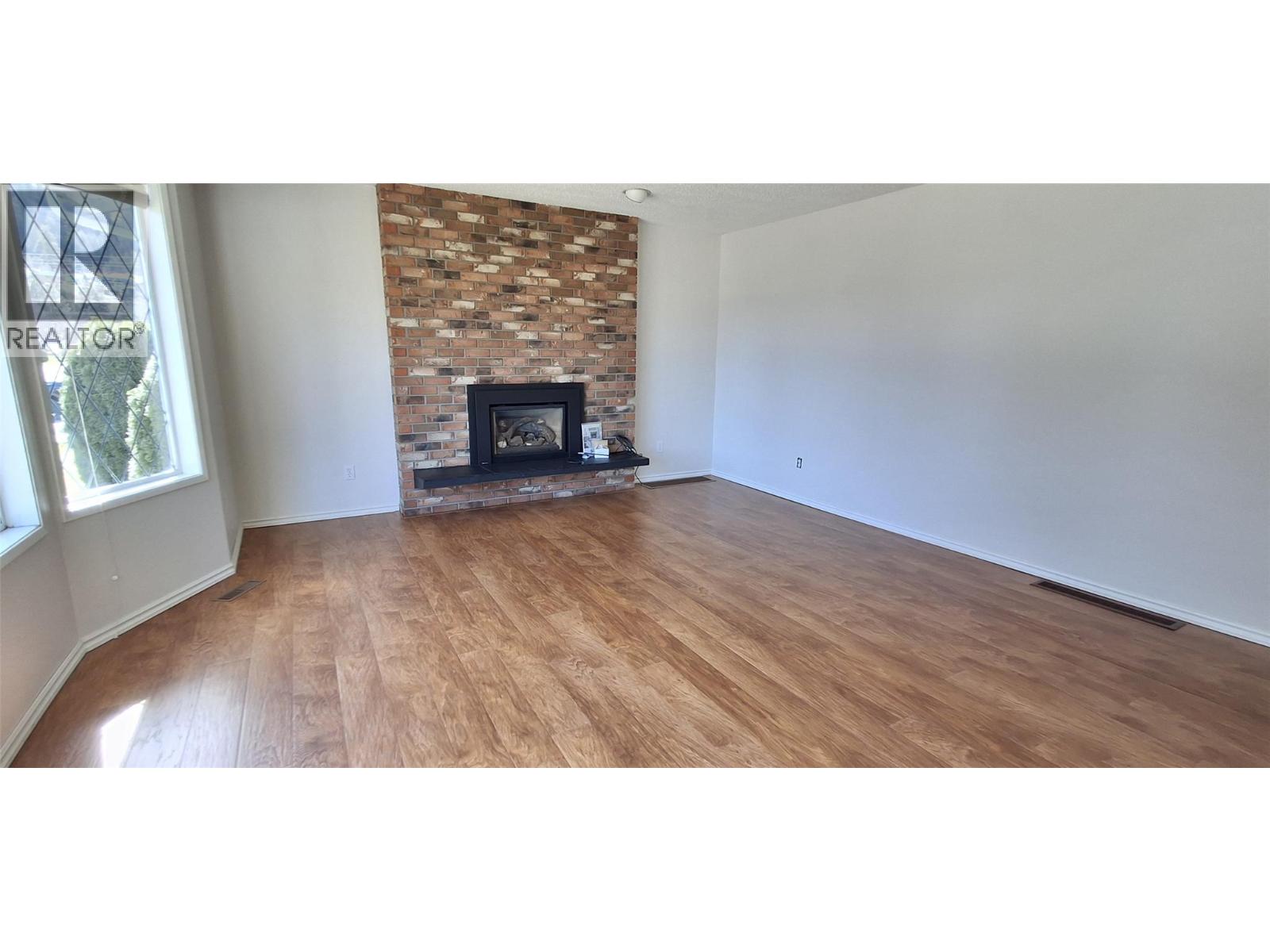 338 Beach Drive Property Photo 10