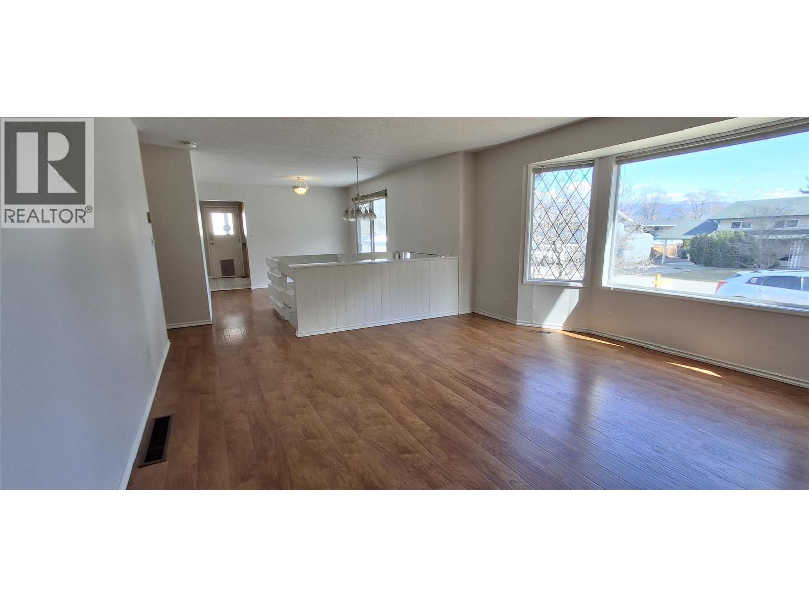 338 Beach Drive Property Photo 12