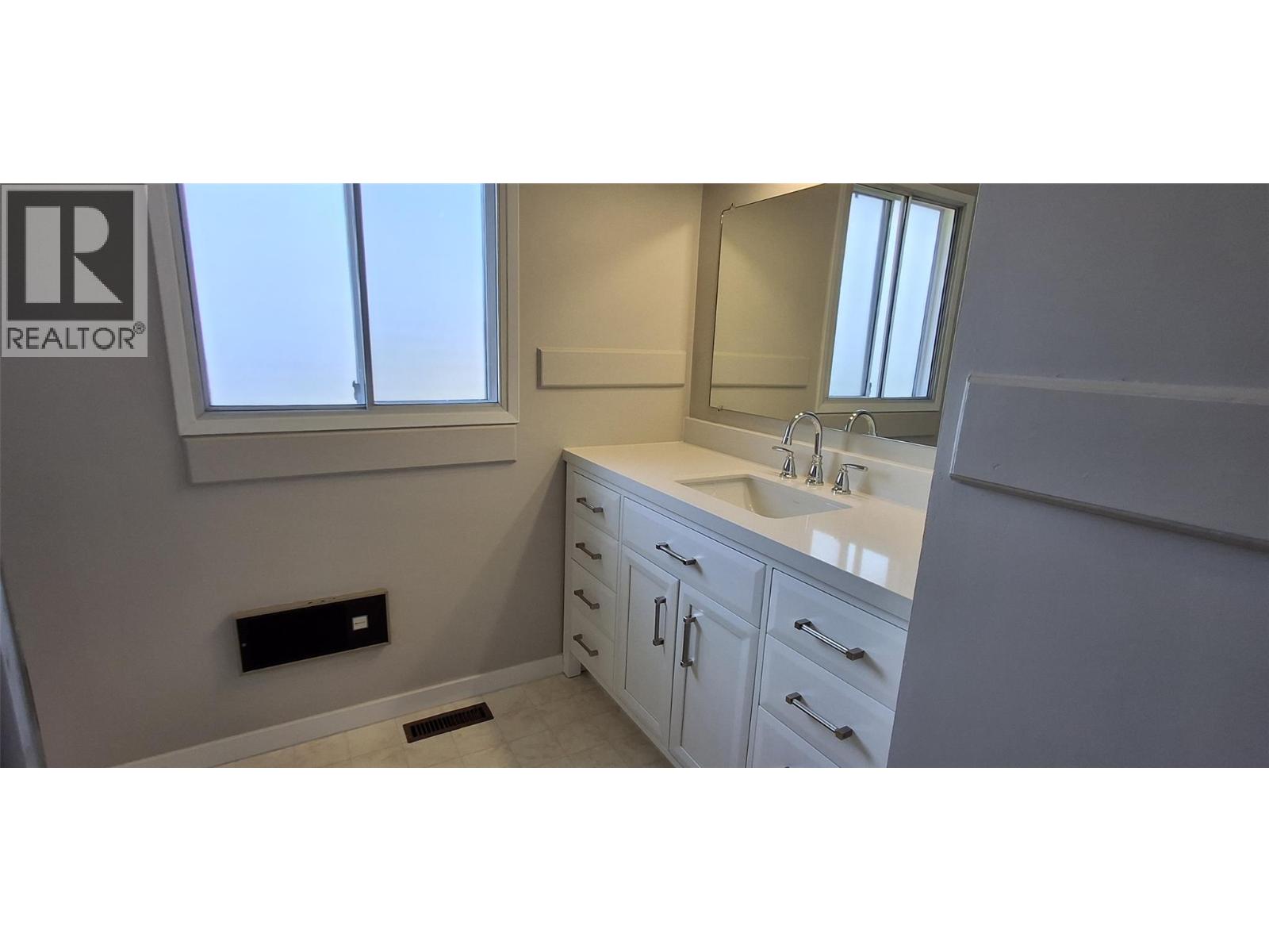 338 Beach Drive Property Photo 15