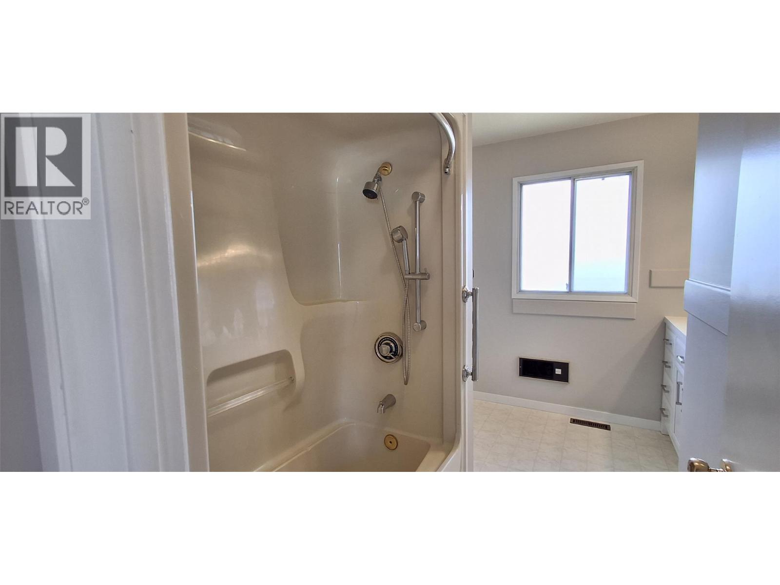 338 Beach Drive Property Photo 16