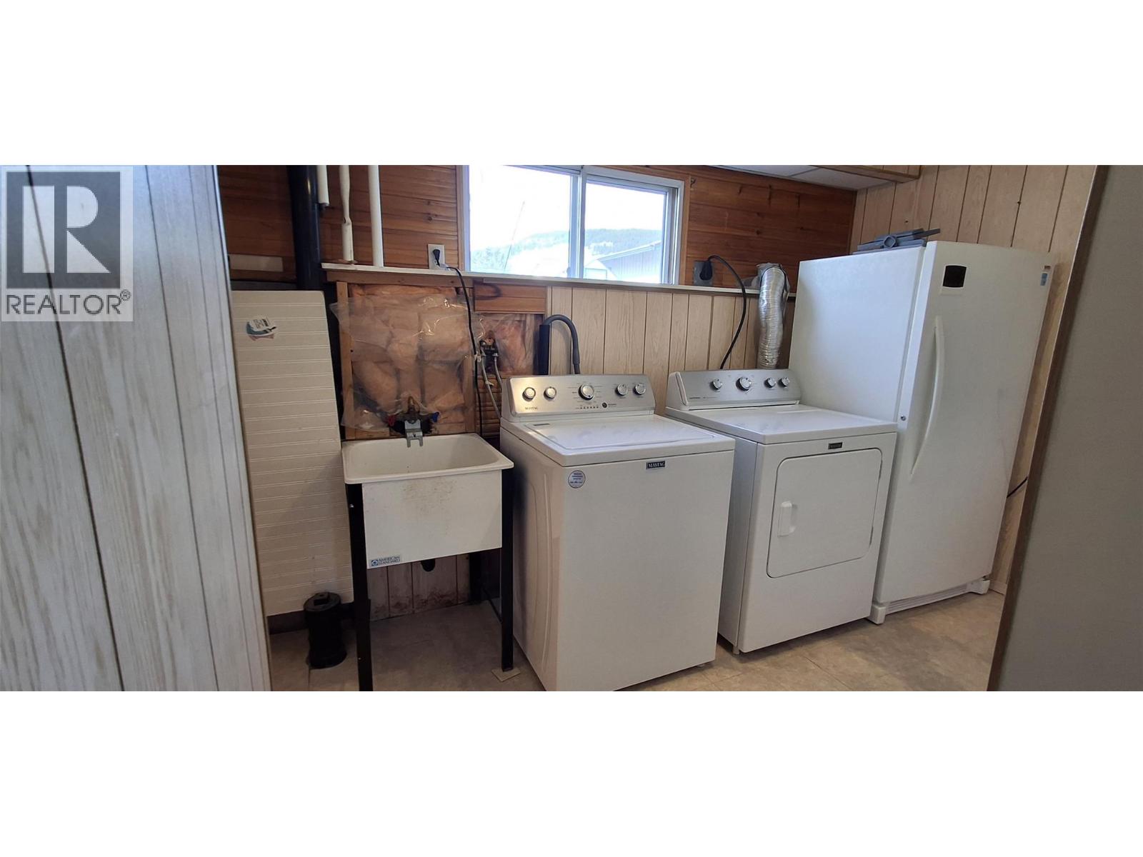 338 Beach Drive Property Photo 25
