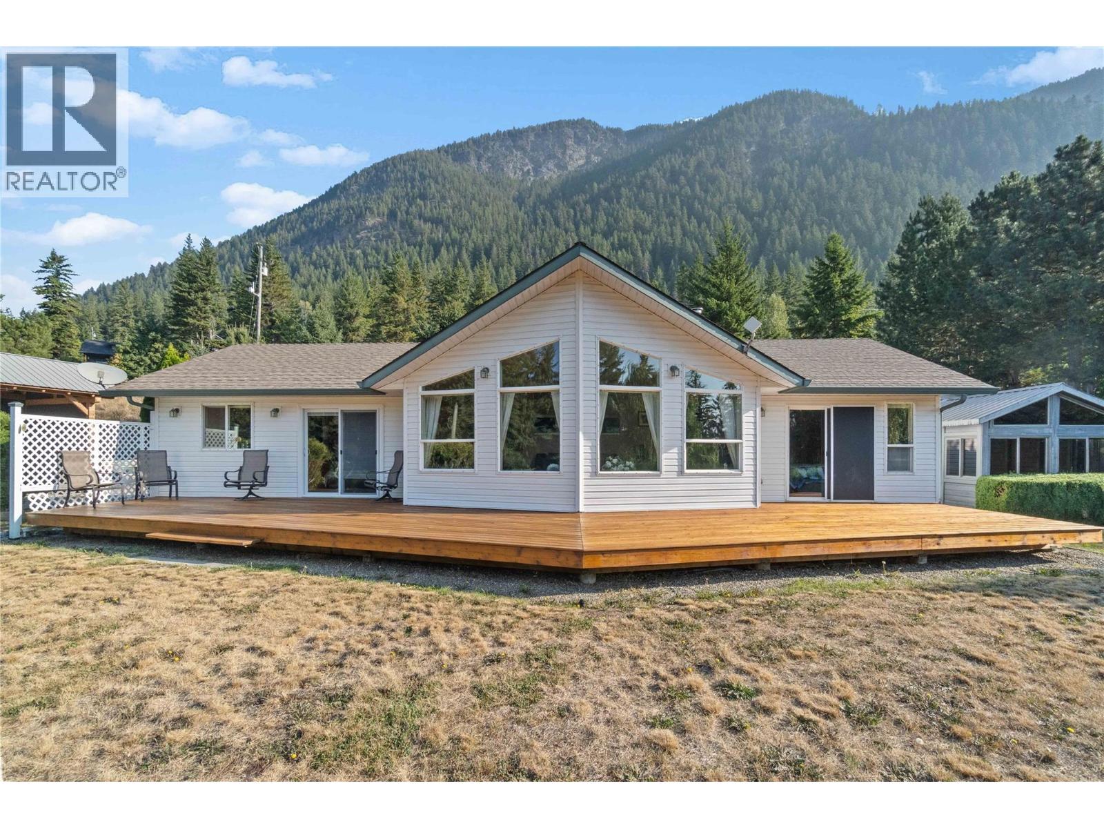 760 Mobley Road Property Photo 1