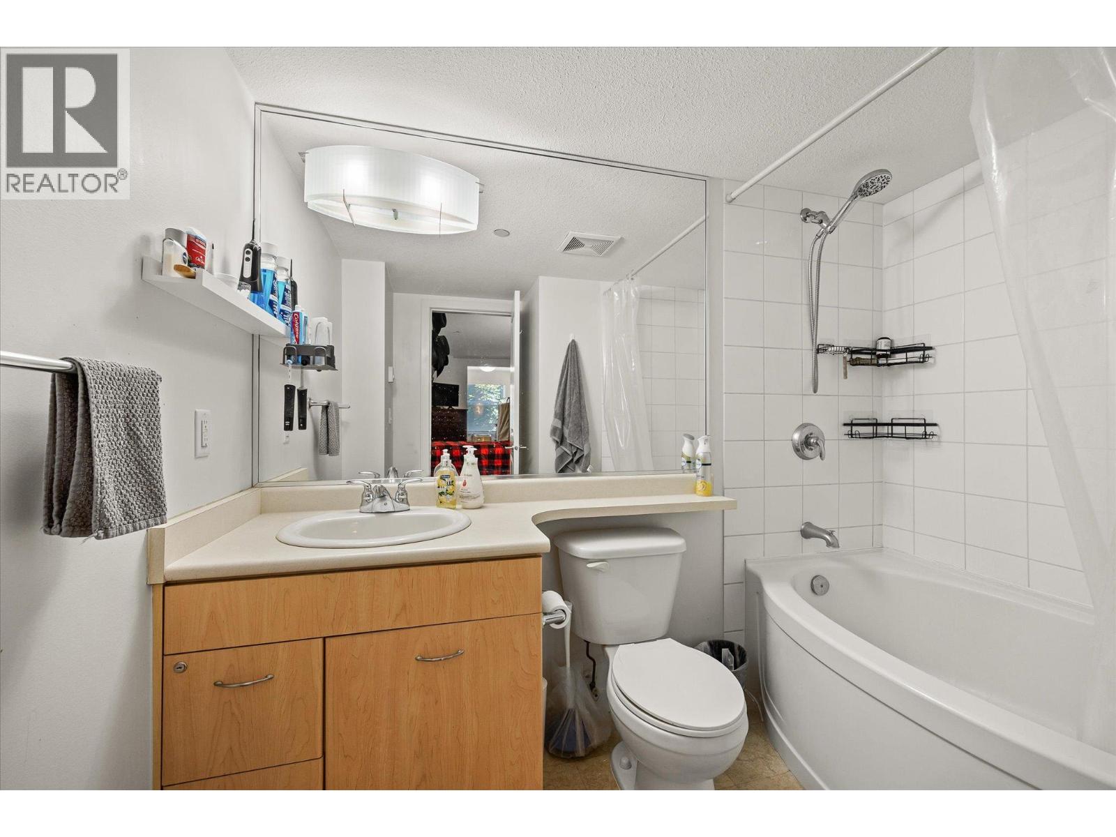 539 Yates Road Unit# 215 Property Photo 14