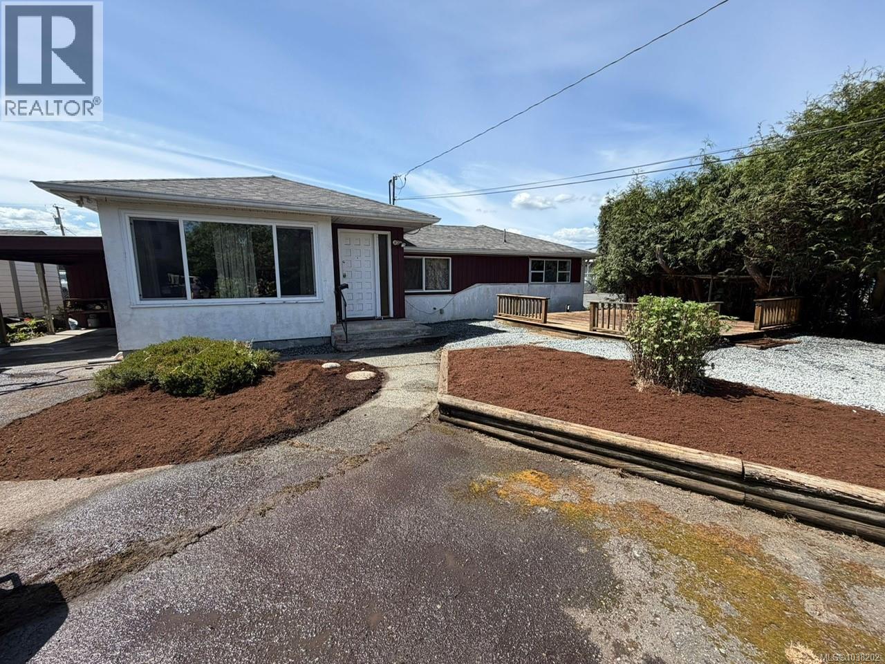 5810 Alderlea St Property Photo 4