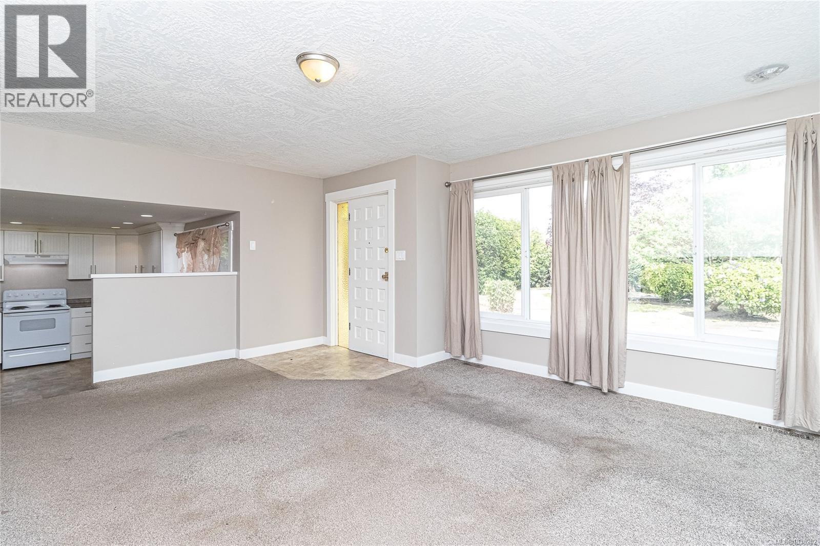 5810 Alderlea St Property Photo 11
