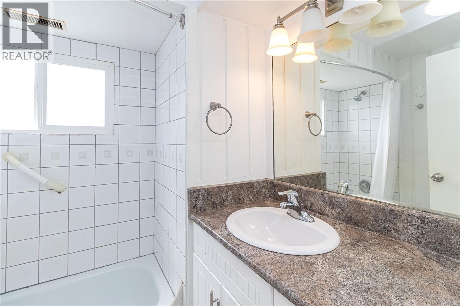 5810 Alderlea St Property Photo 18