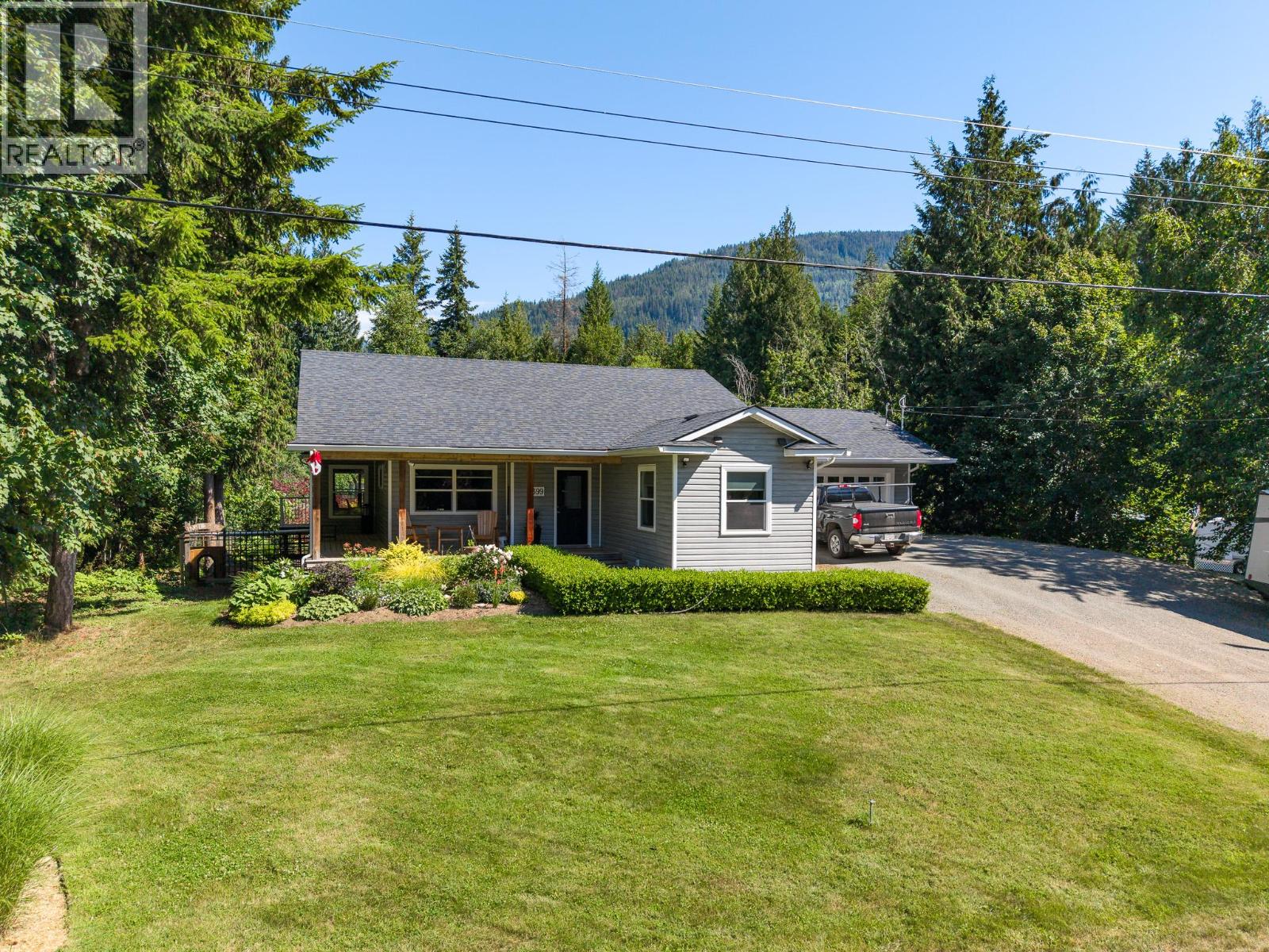 2399 Hillen Crescent Property Photo 1