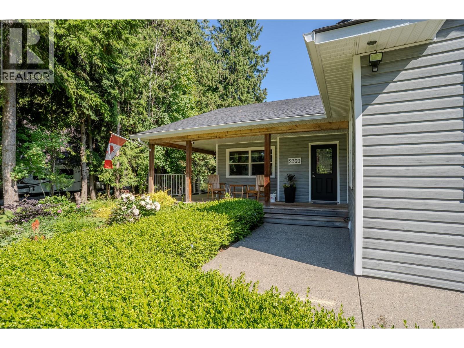 2399 Hillen Crescent Property Photo 2