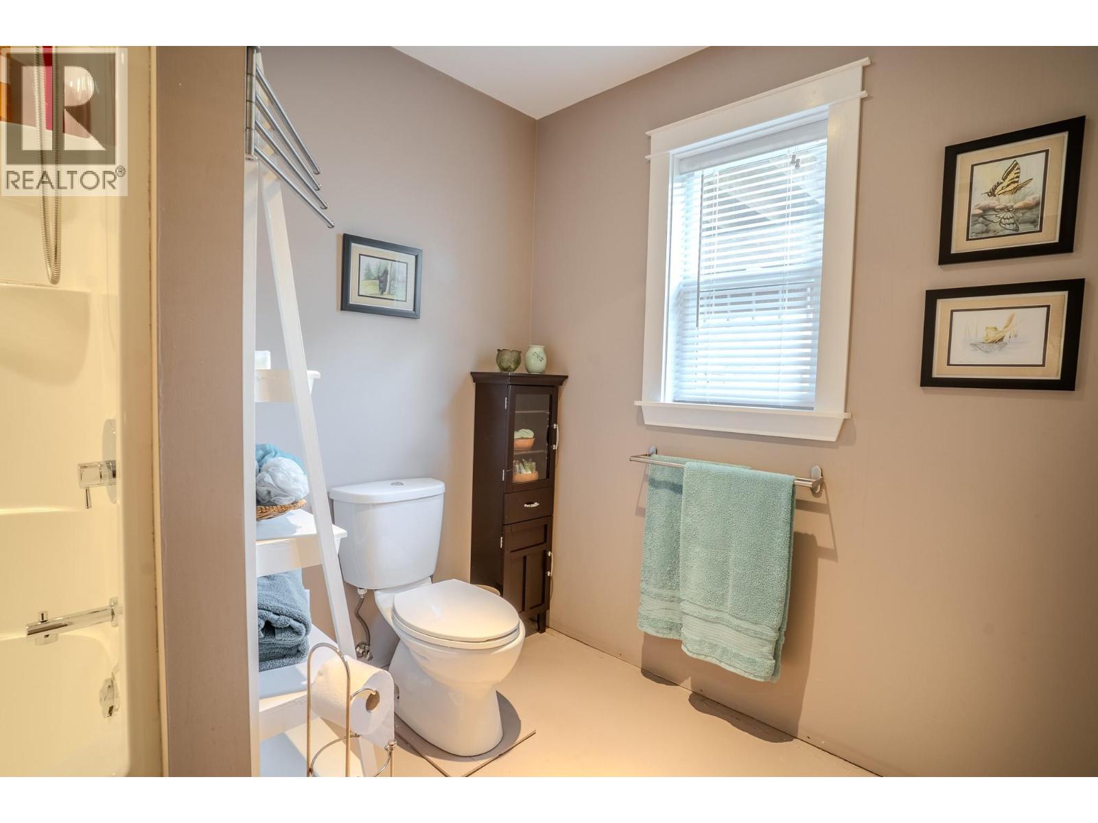 2399 Hillen Crescent Property Photo 28