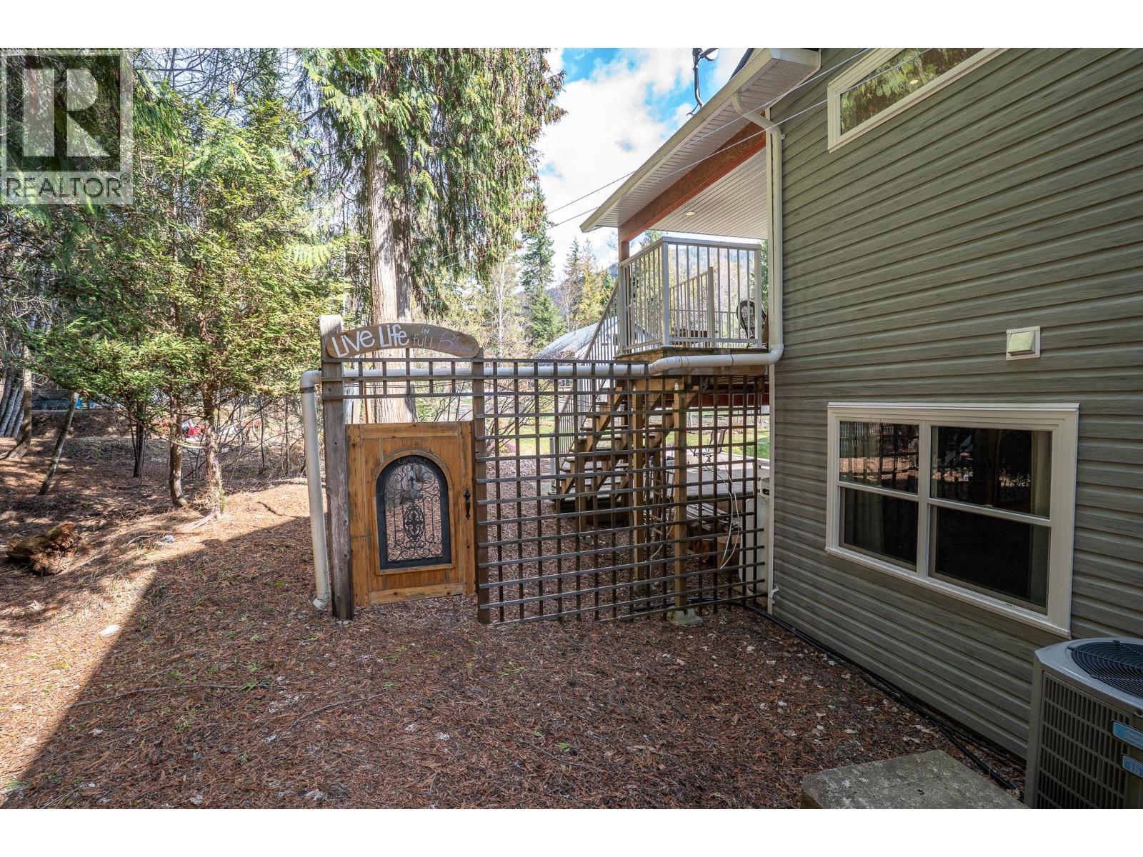 2399 Hillen Crescent Property Photo 43