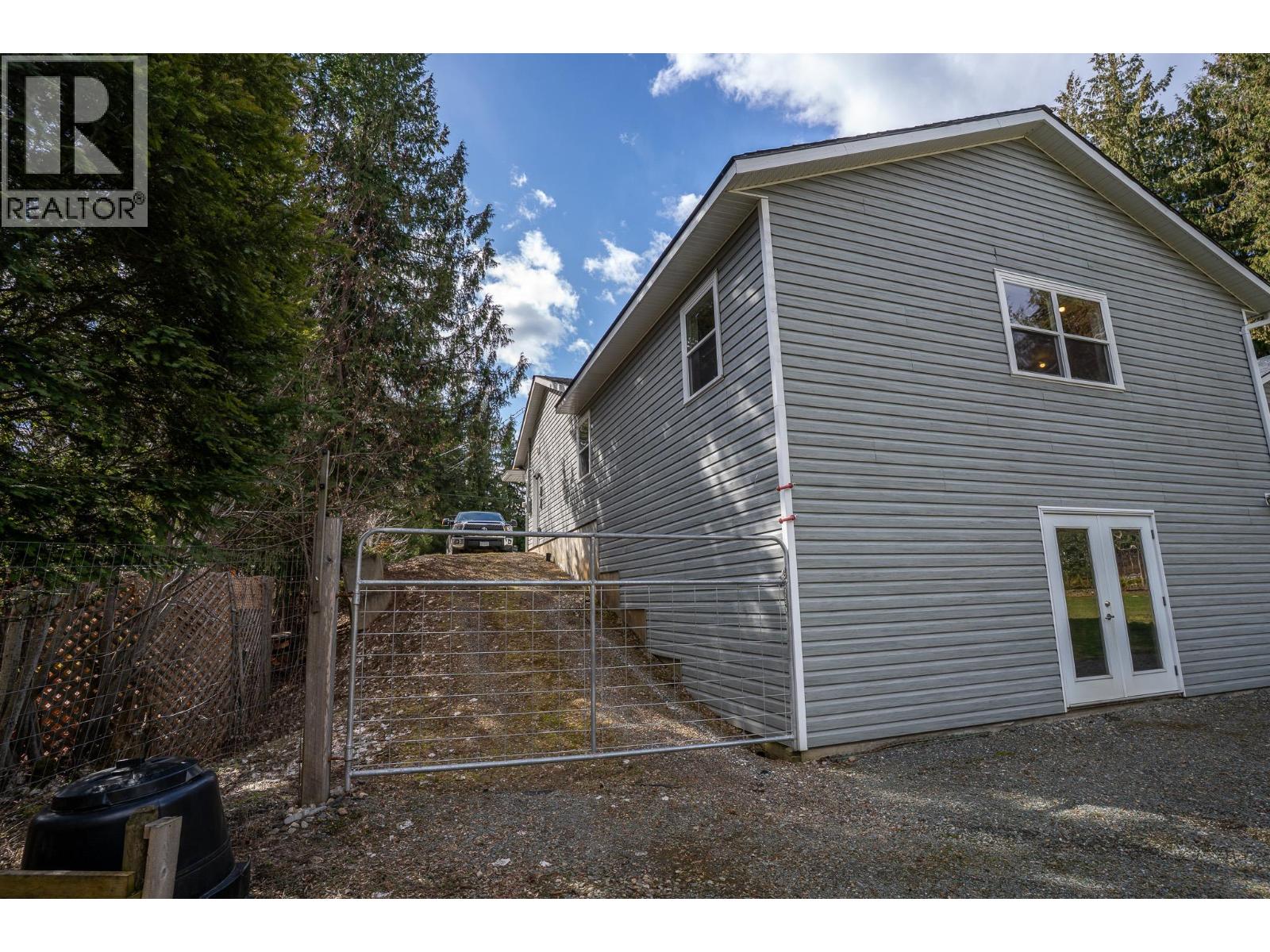 2399 Hillen Crescent Property Photo 45