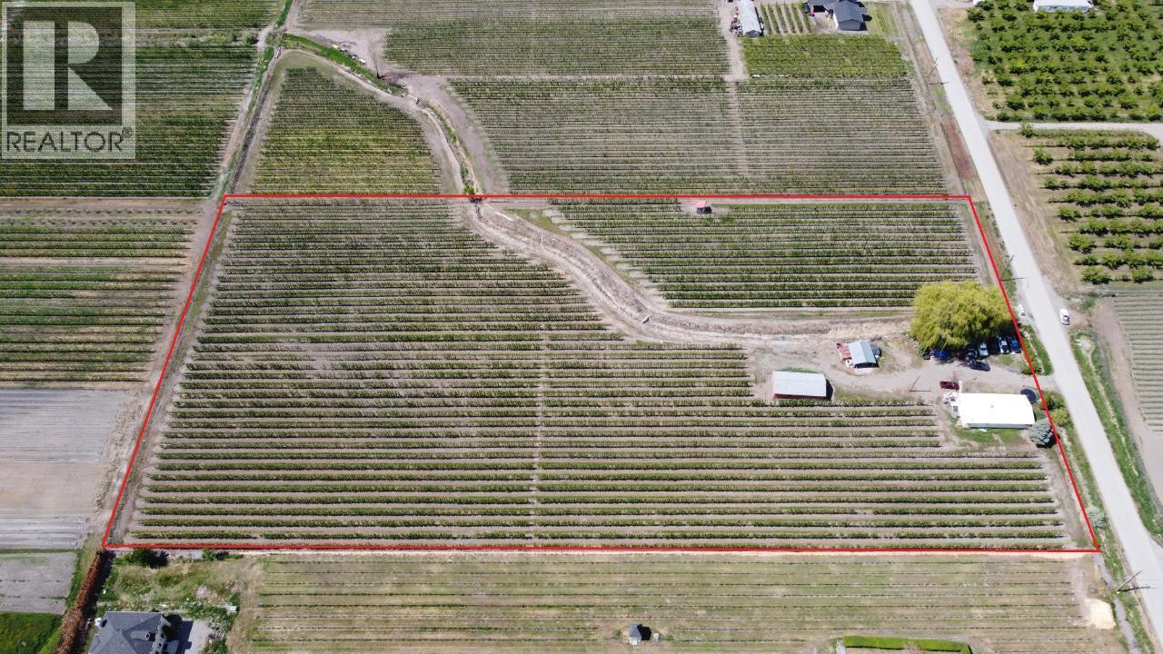 696 Lowe Drive Property Photo 1
