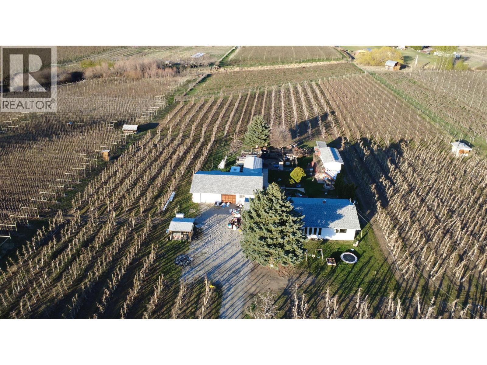 2292 Agar Road Property Photo 2