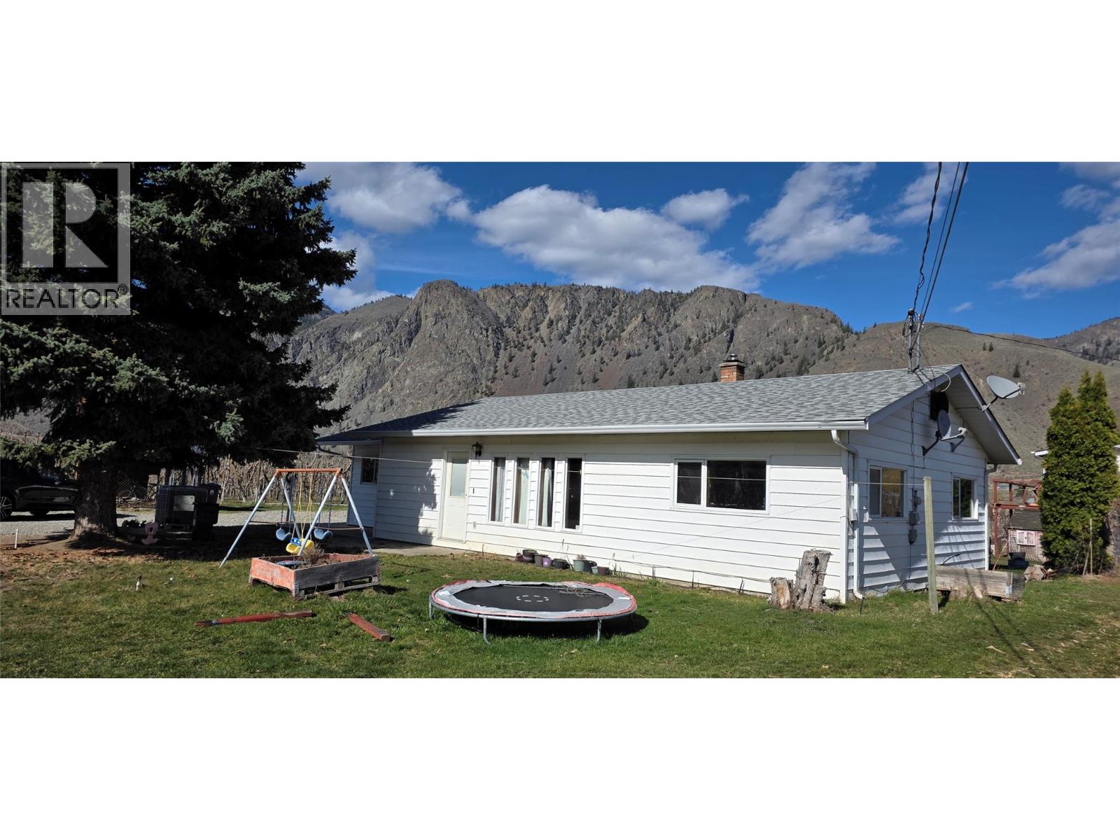 2292 Agar Road Property Photo 3