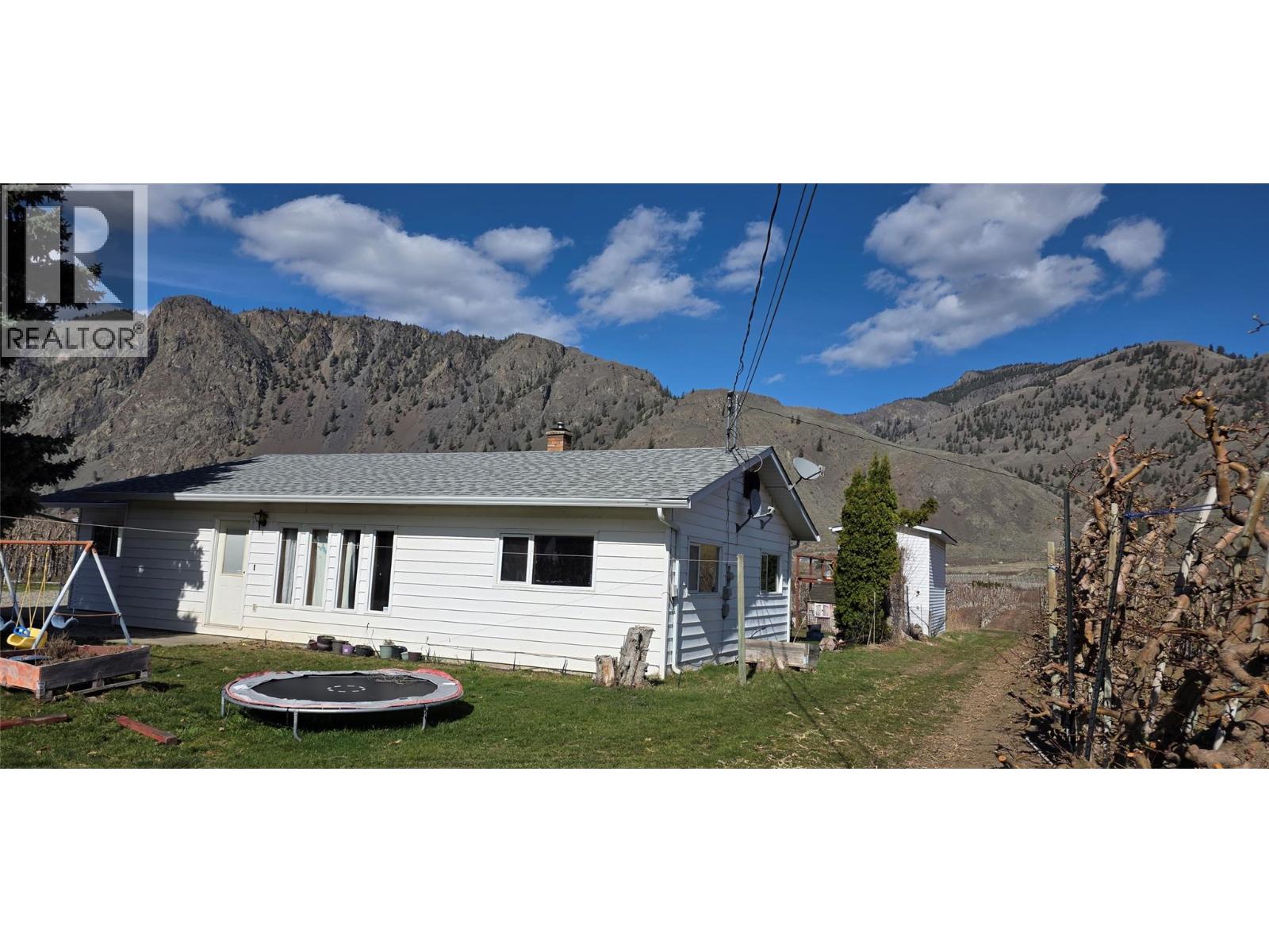 2292 Agar Road Property Photo 5