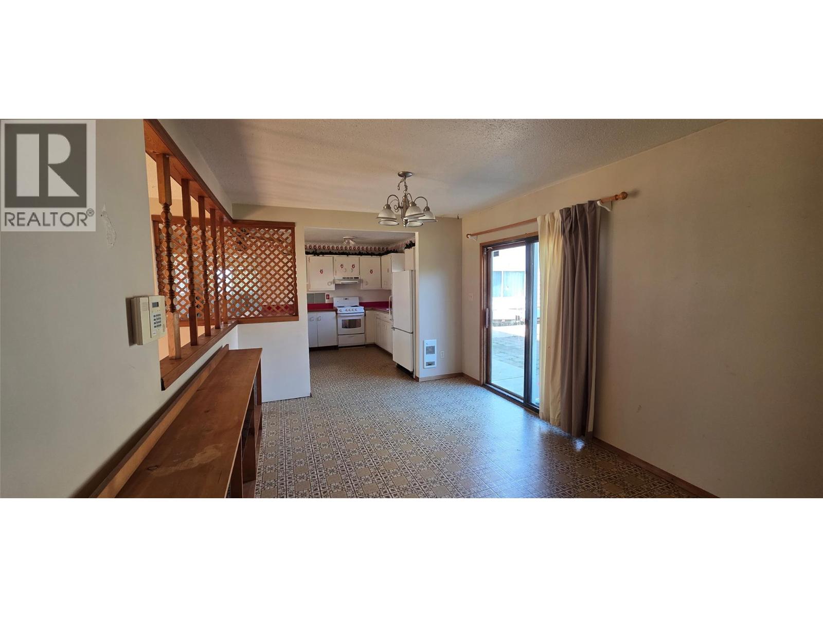 2292 Agar Road Property Photo 10