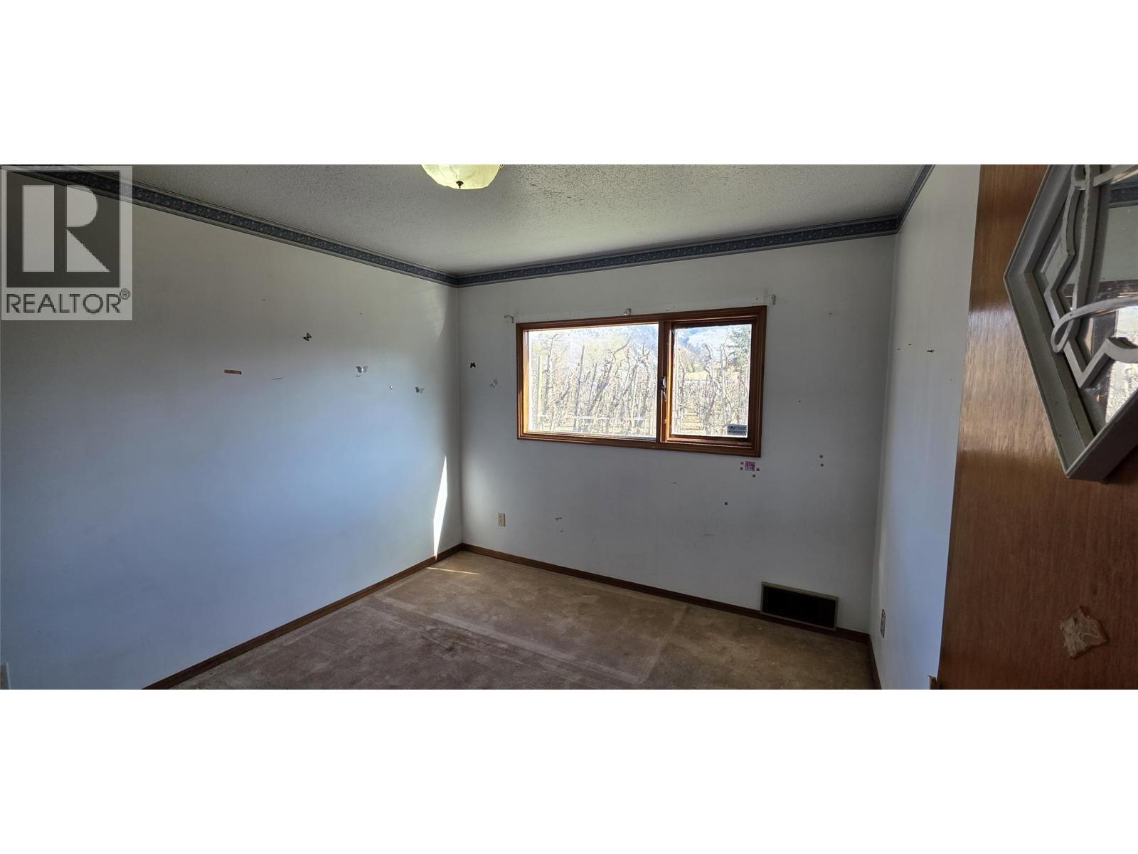 2292 Agar Road Property Photo 15