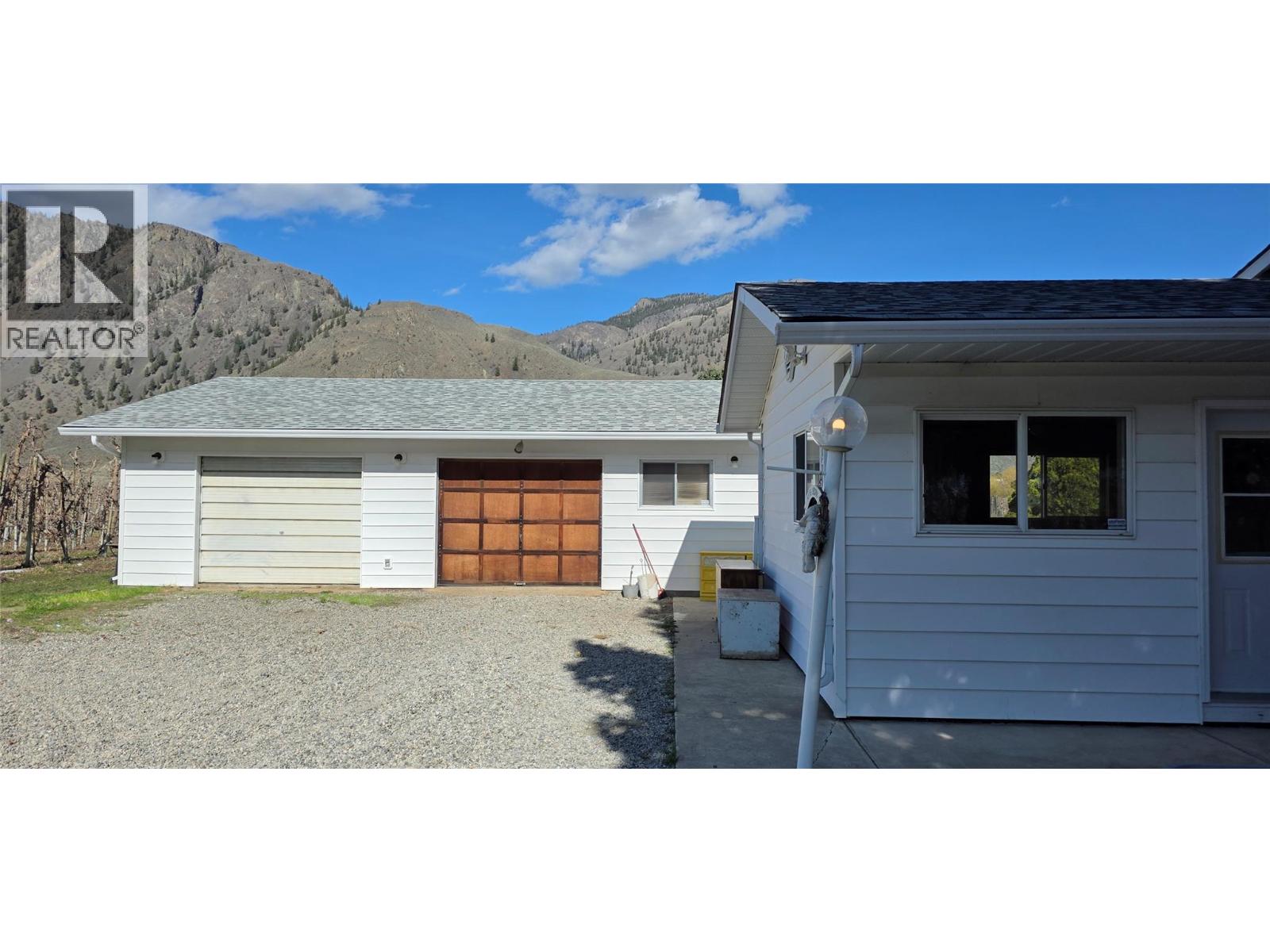 2292 Agar Road Property Photo 23