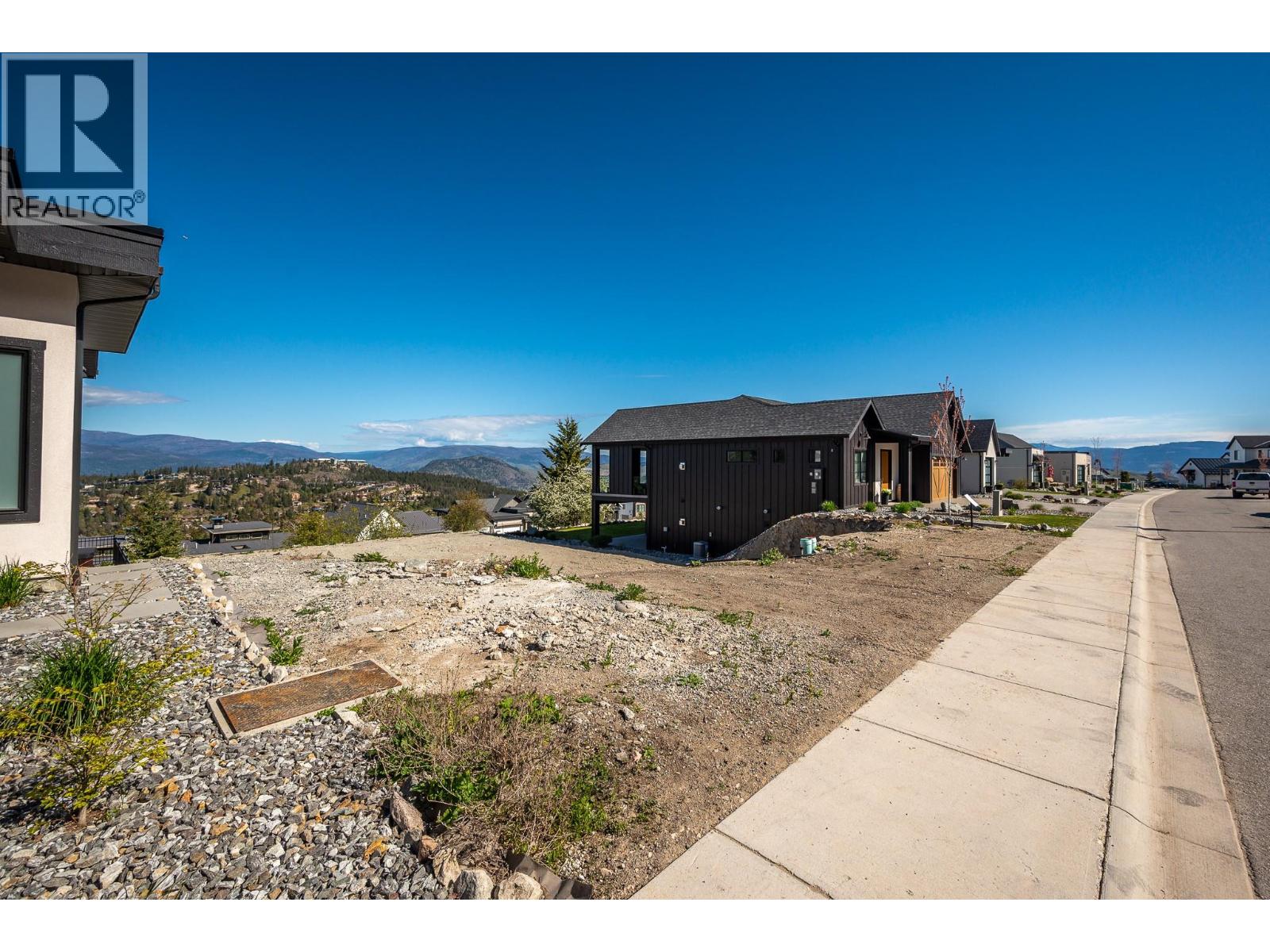161 Diamond Way Property Photo 3