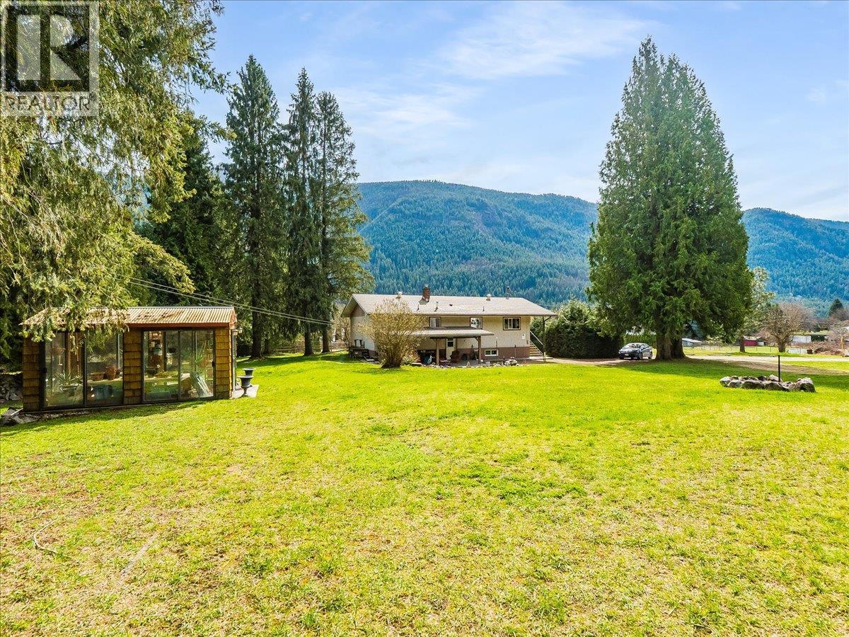 1663 Moran Road Road Property Photo 2