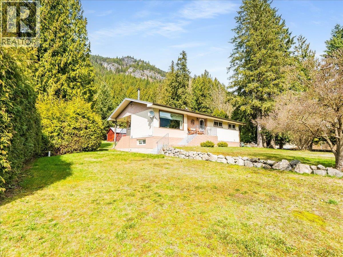 1663 Moran Road Road Property Photo 3
