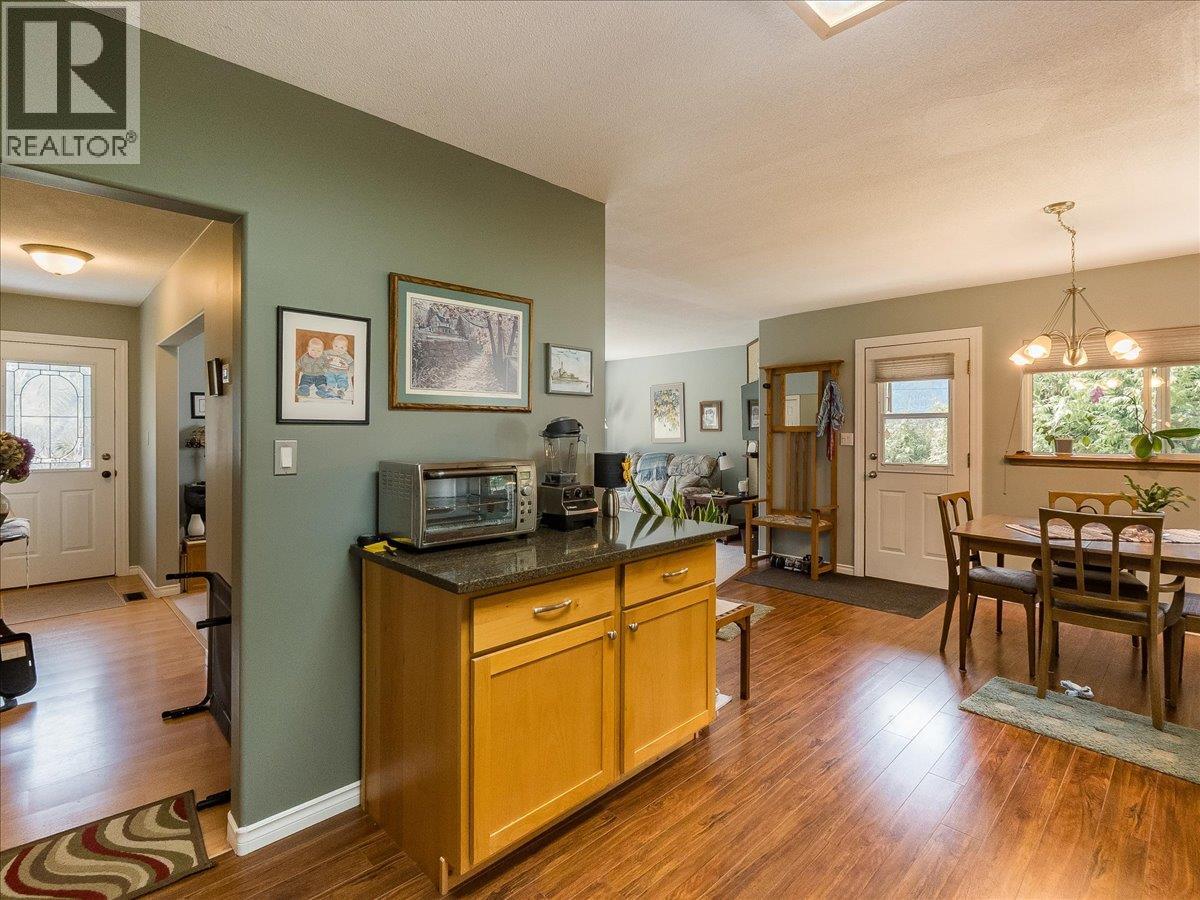 1663 Moran Road Road Property Photo 10