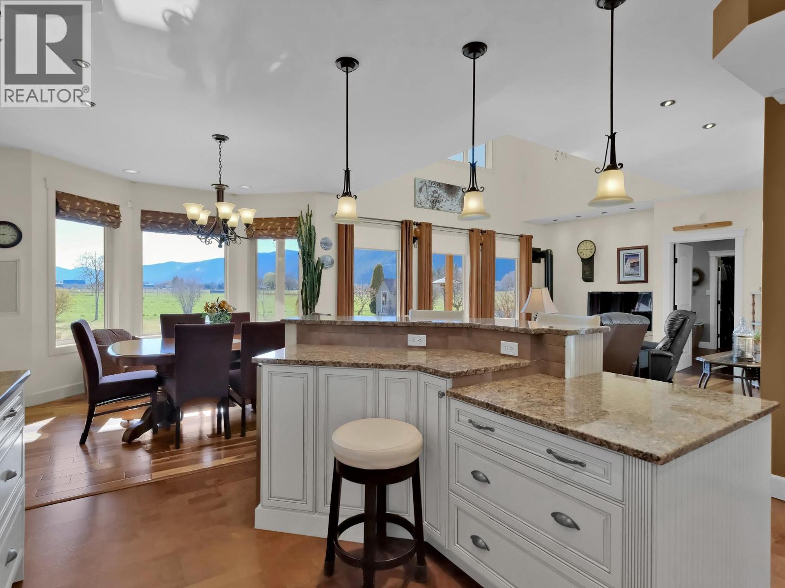 6240 Nursery Road Property Photo 15