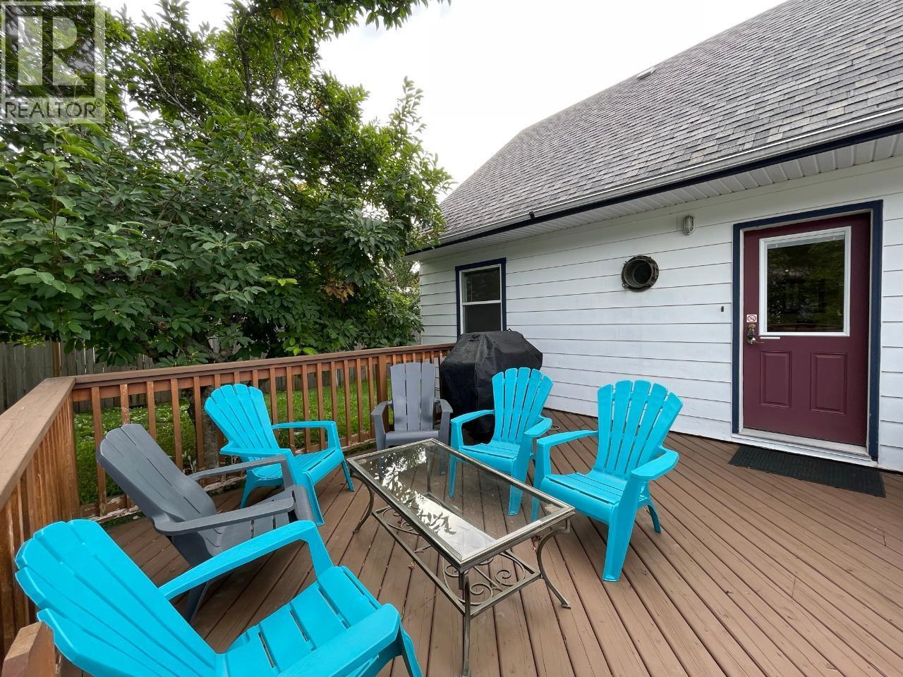1526 Eastman Avenue Property Photo 8