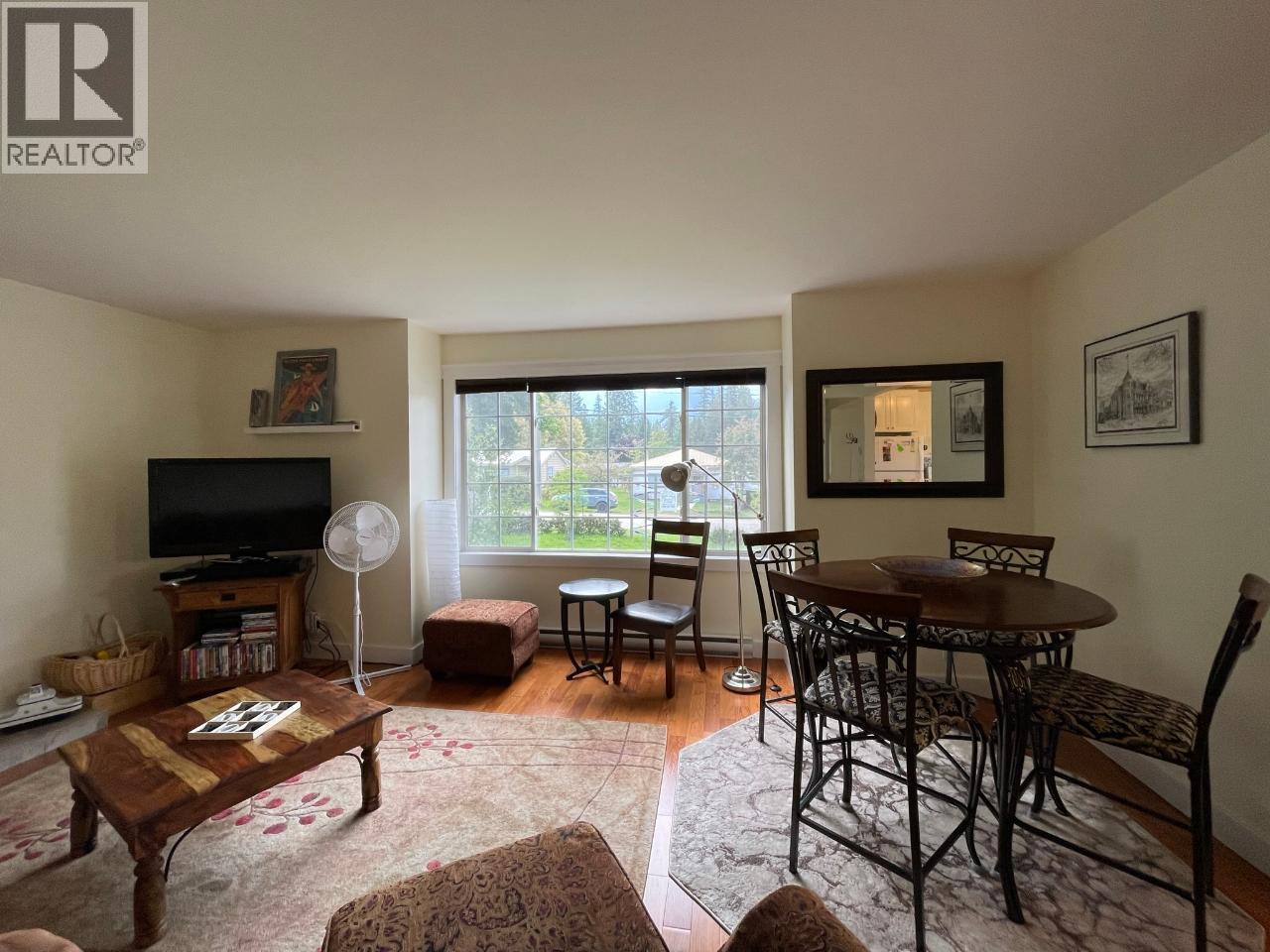 1526 Eastman Avenue Property Photo 15