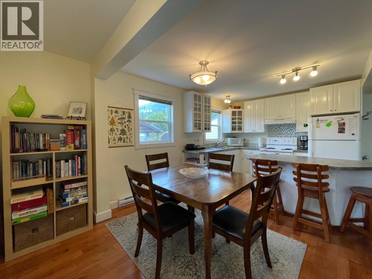 1526 Eastman Avenue Property Photo 21