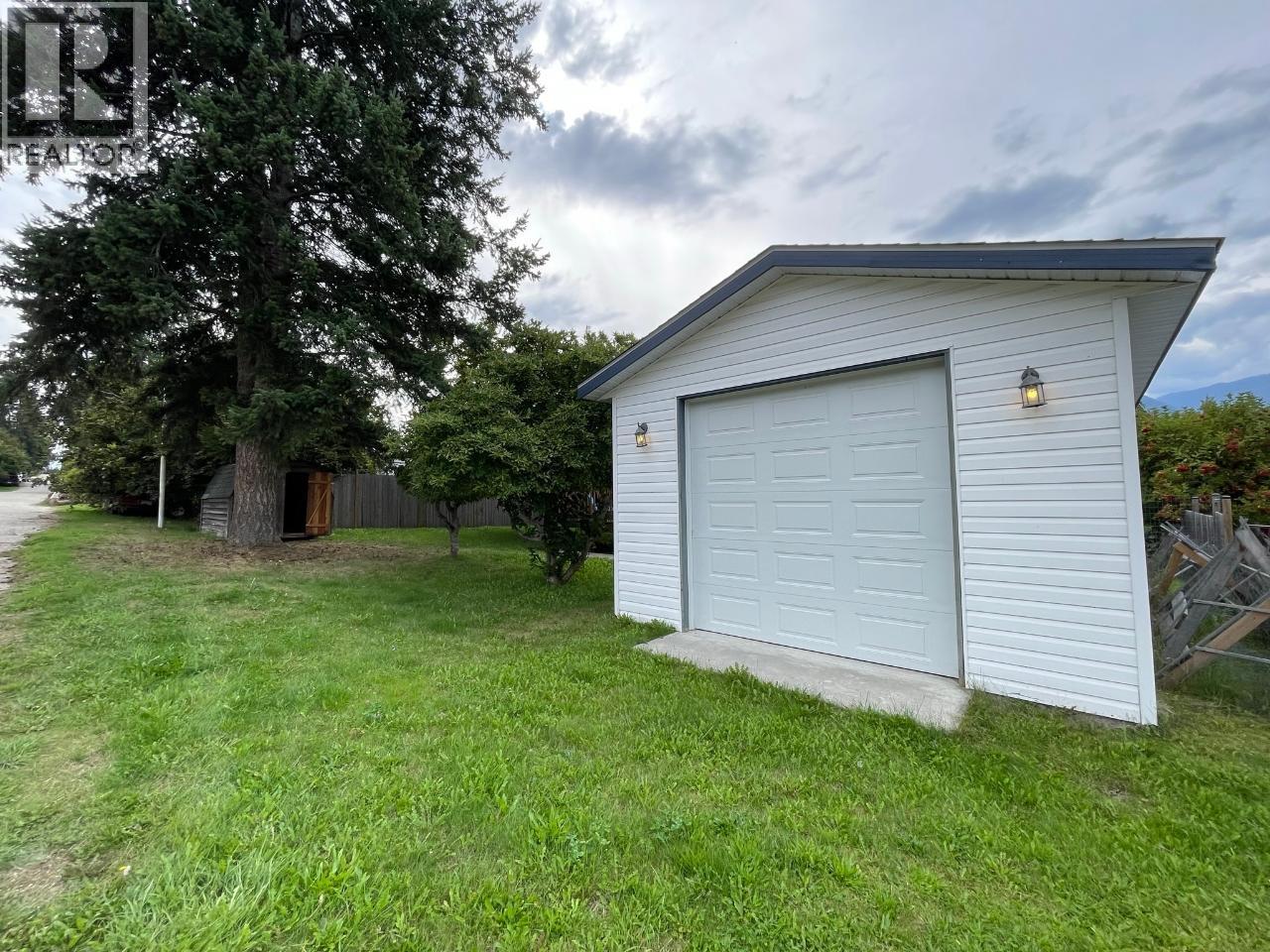 1526 Eastman Avenue Property Photo 43