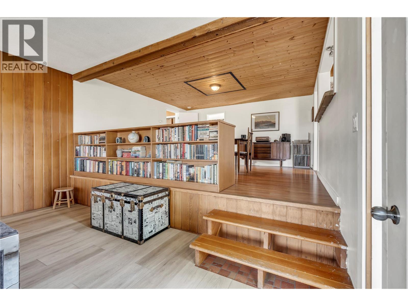 1275 Munson Avenue Property Photo 10