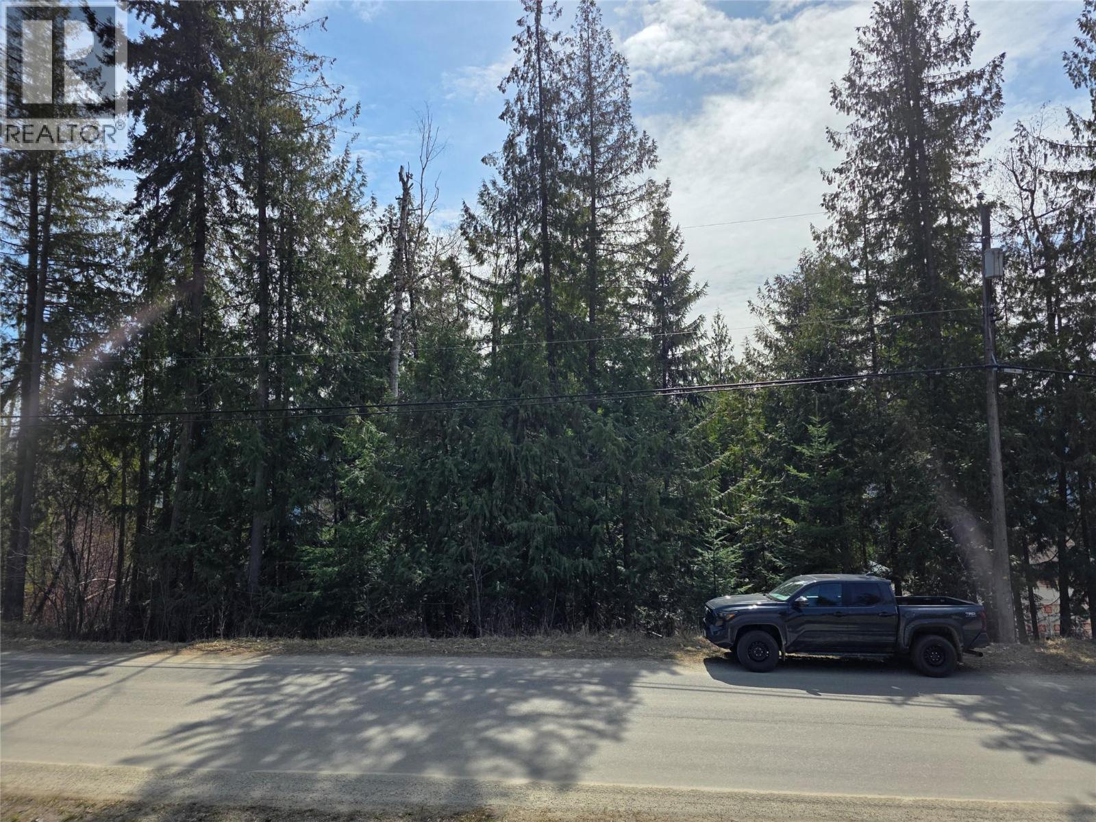 7502 Estate Drive Property Photo 1
