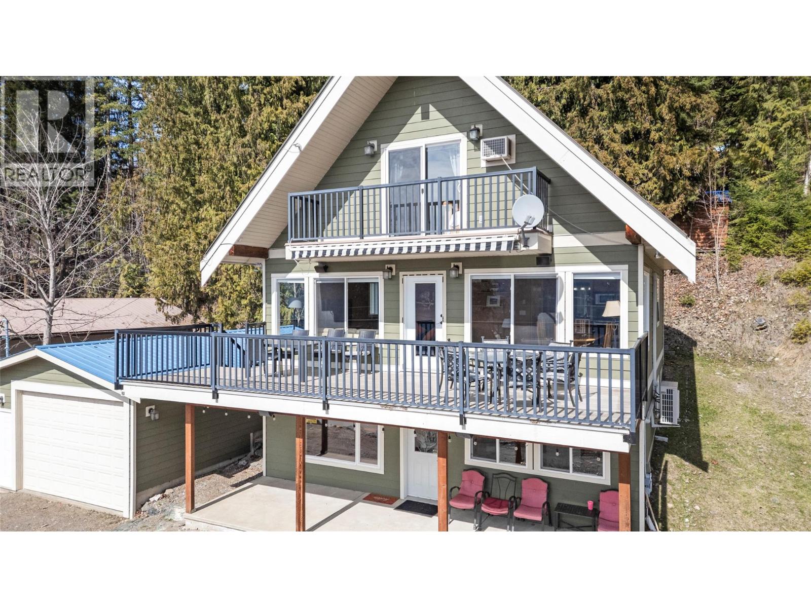 7577 Squilax Anglemont Road Property Photo 1