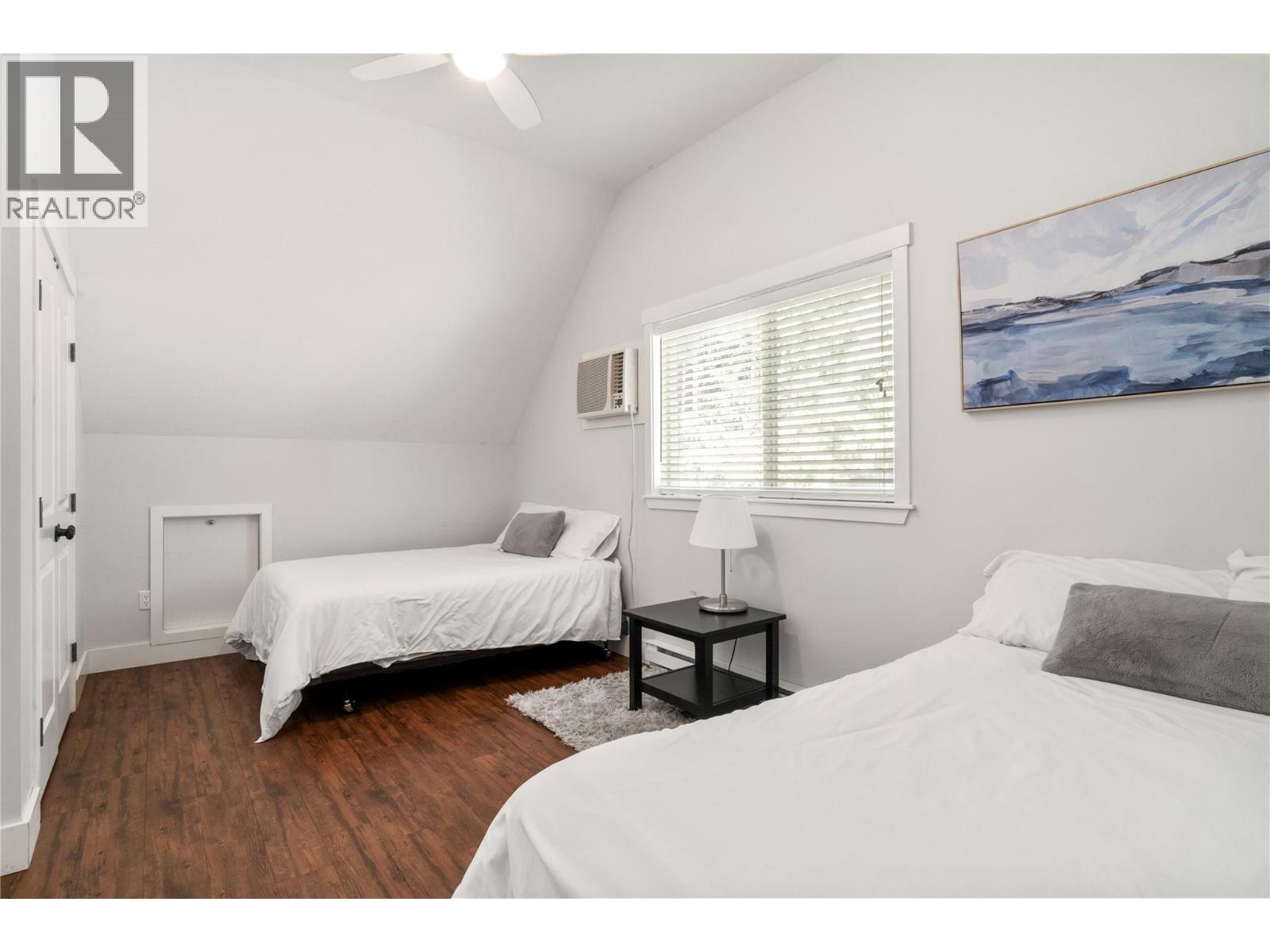 7577 Squilax Anglemont Road Property Photo 15