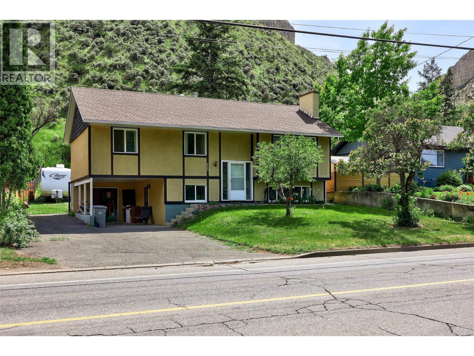 2103 Valleyview Drive Property Photo 1
