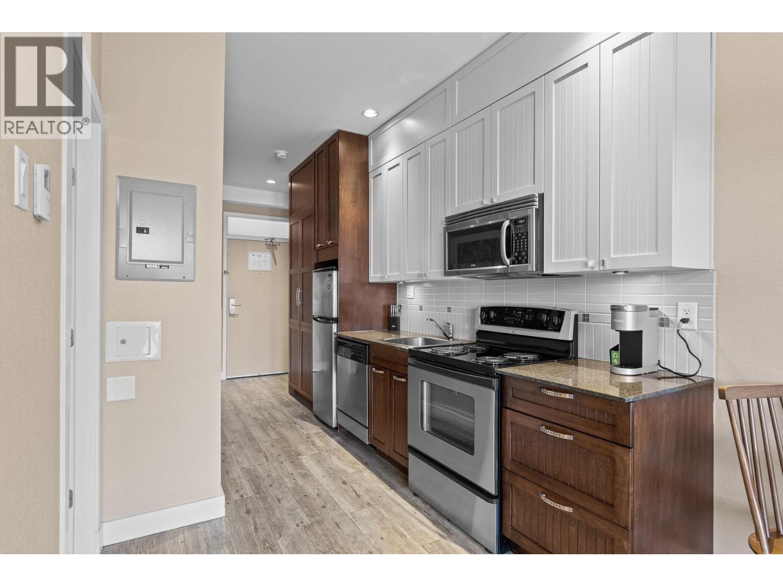 13011 Lakeshore Drive S Unit# 369 Property Photo 8