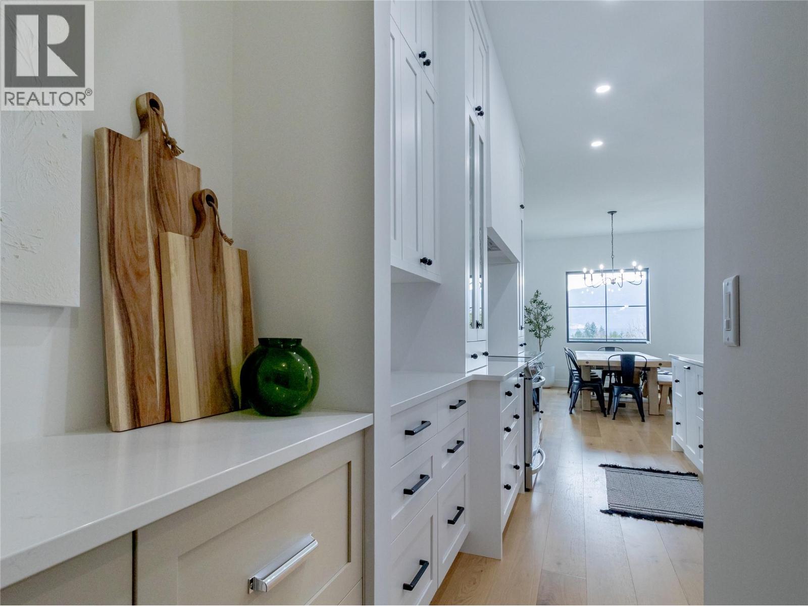 1925 35 Street Ne Property Photo 16
