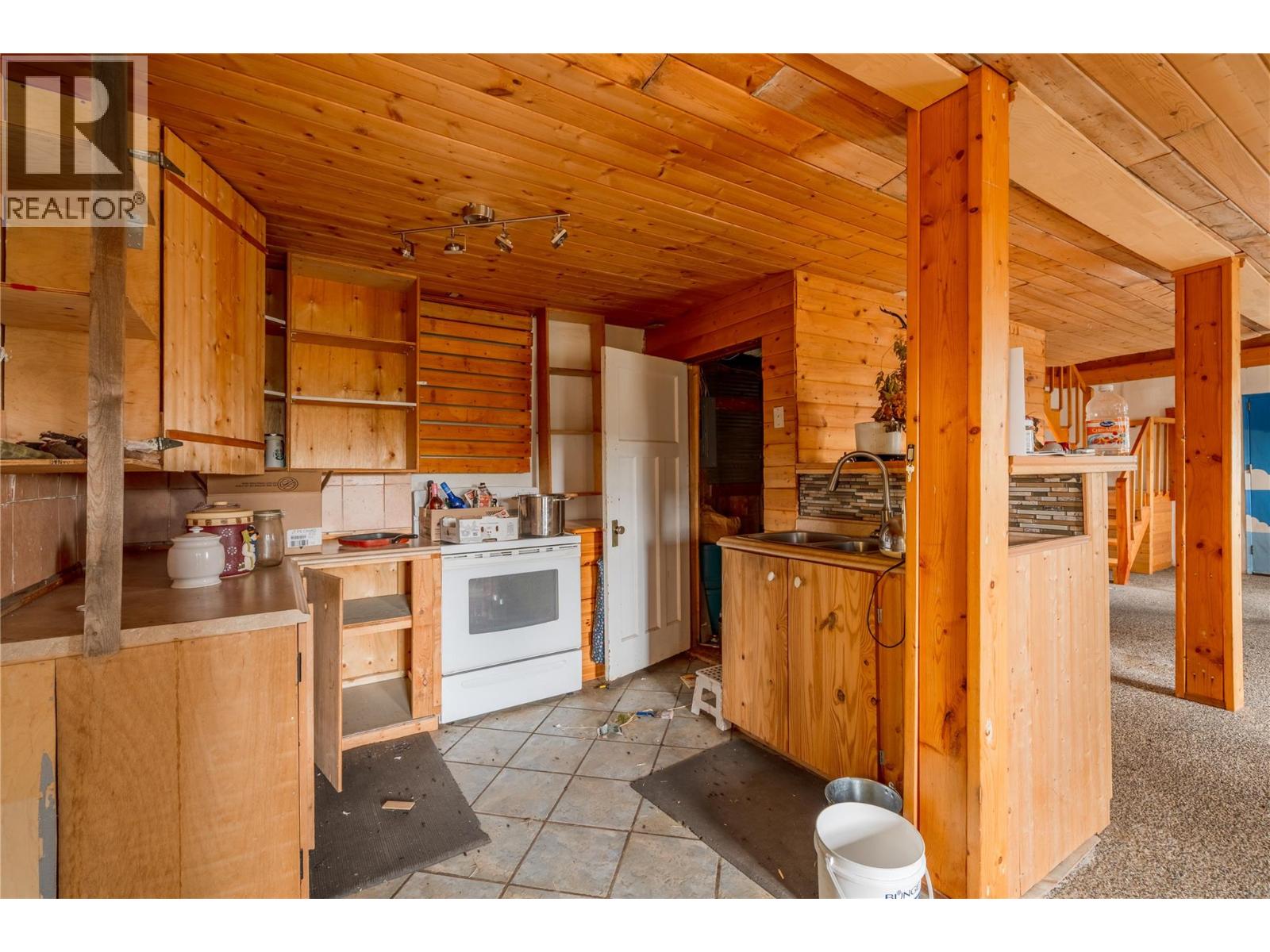1400 Chasm Road Property Photo 4